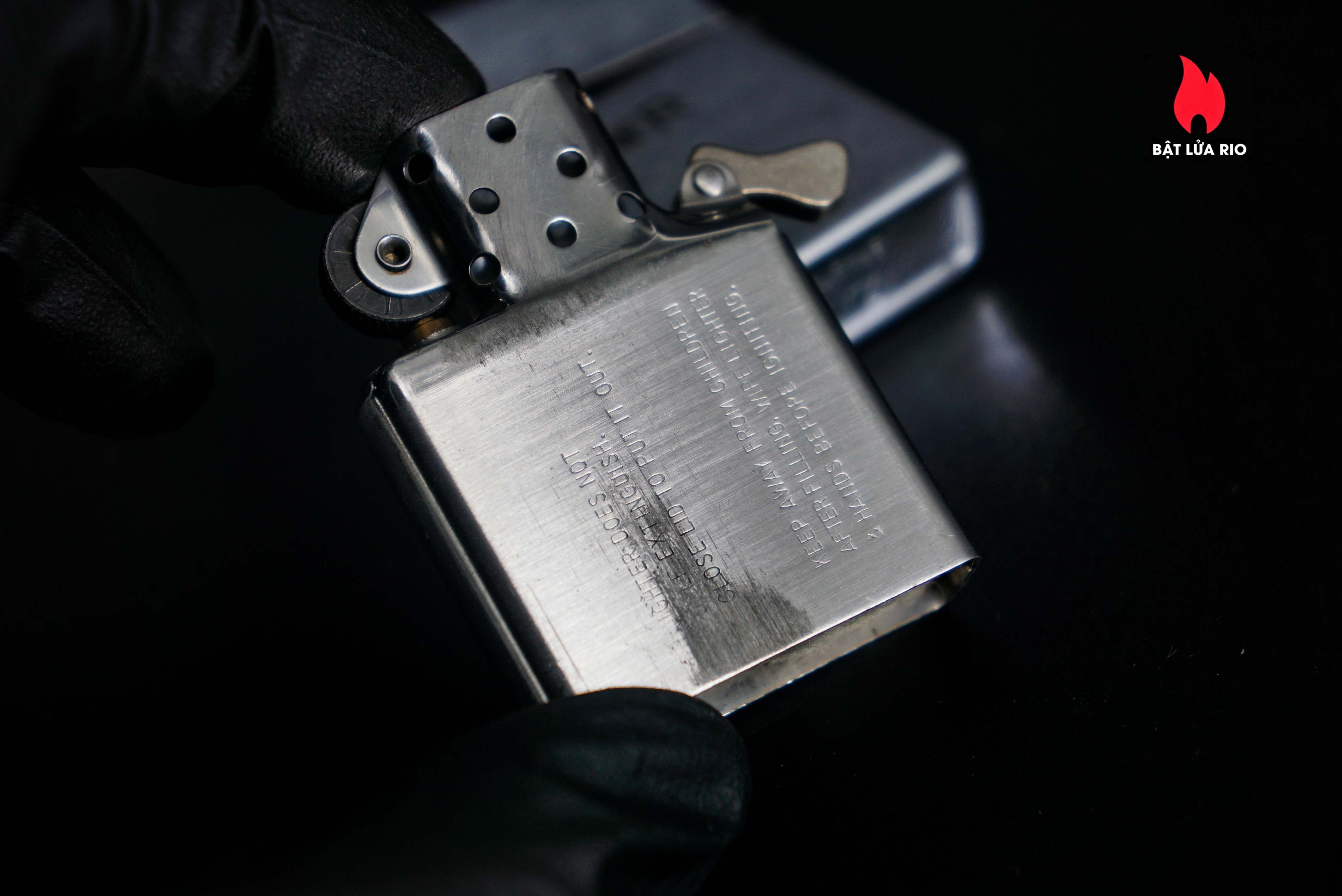 Zippo Xưa 1982 – 100 Squadron Groundcrew 9