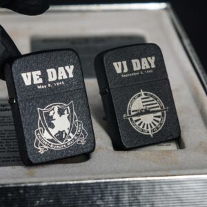Set Zippo 2005 – Victory in Europe & Japan – WWII VE DAY & VJ DAY – 60th Anniversary – Limited 3539/5000 11