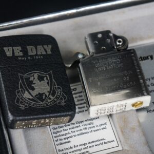 Set Zippo 2005 – Victory in Europe & Japan – WWII VE DAY & VJ DAY – 60th Anniversary – Limited 3539/5000 15