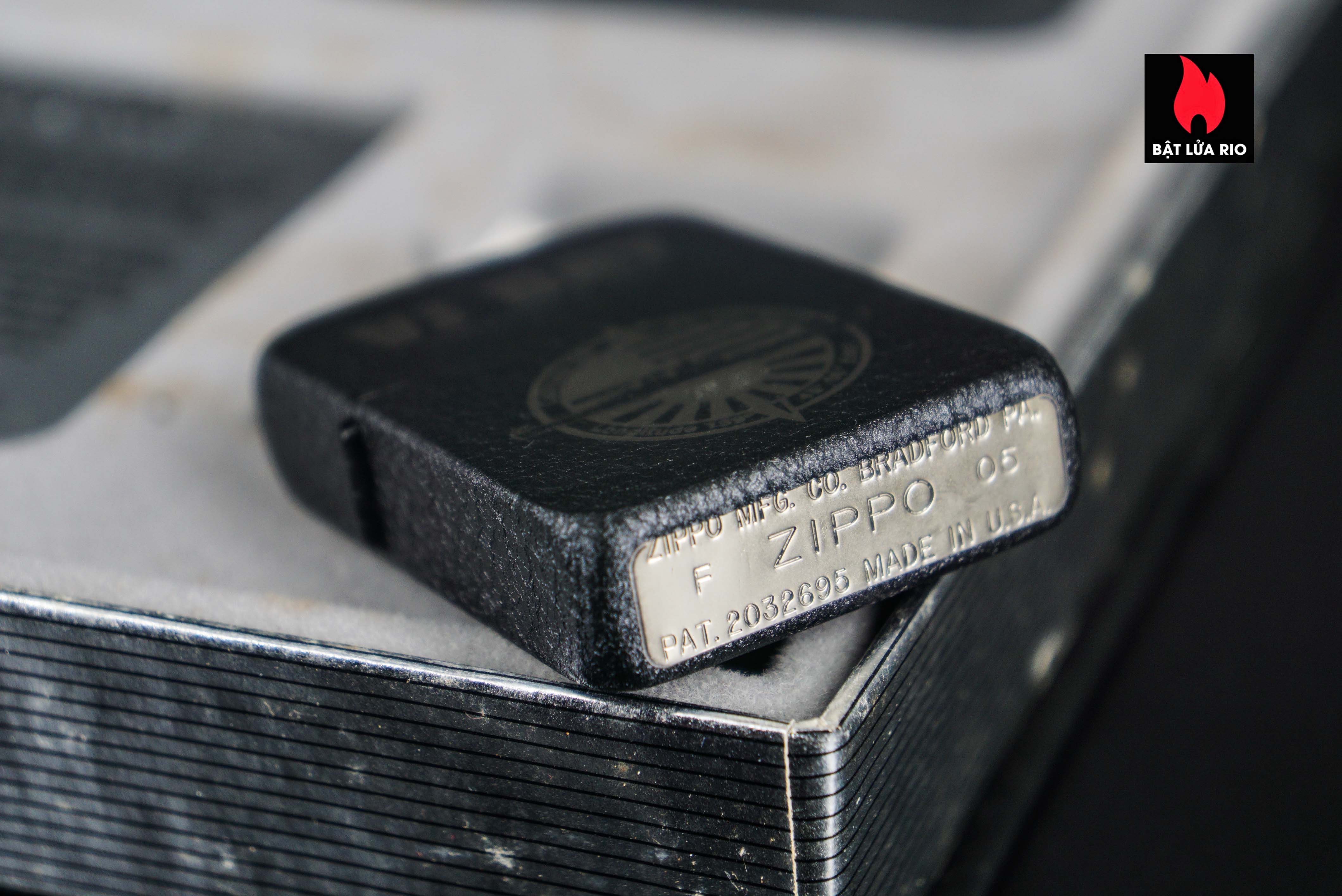 Set Zippo 2005 – Victory in Europe & Japan – WWII VE DAY & VJ DAY – 60th Anniversary – Limited 3539/5000 23