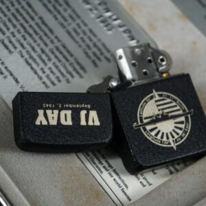 Set Zippo 2005 – Victory in Europe & Japan – WWII VE DAY & VJ DAY – 60th Anniversary – Limited 3539/5000 24