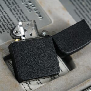 Set Zippo 2005 – Victory in Europe & Japan – WWII VE DAY & VJ DAY – 60th Anniversary – Limited 3539/5000 25