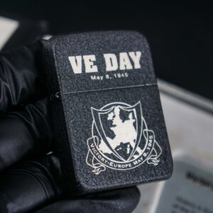 Set Zippo 2005 – Victory in Europe & Japan – WWII VE DAY & VJ DAY – 60th Anniversary – Limited 3539/5000 31