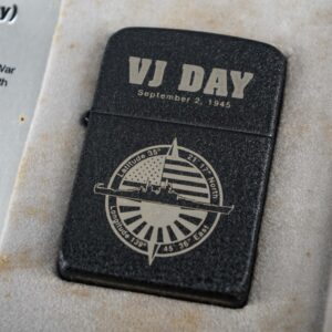 Set Zippo 2005 – Victory in Europe & Japan – WWII VE DAY & VJ DAY – 60th Anniversary – Limited 3539/5000 33