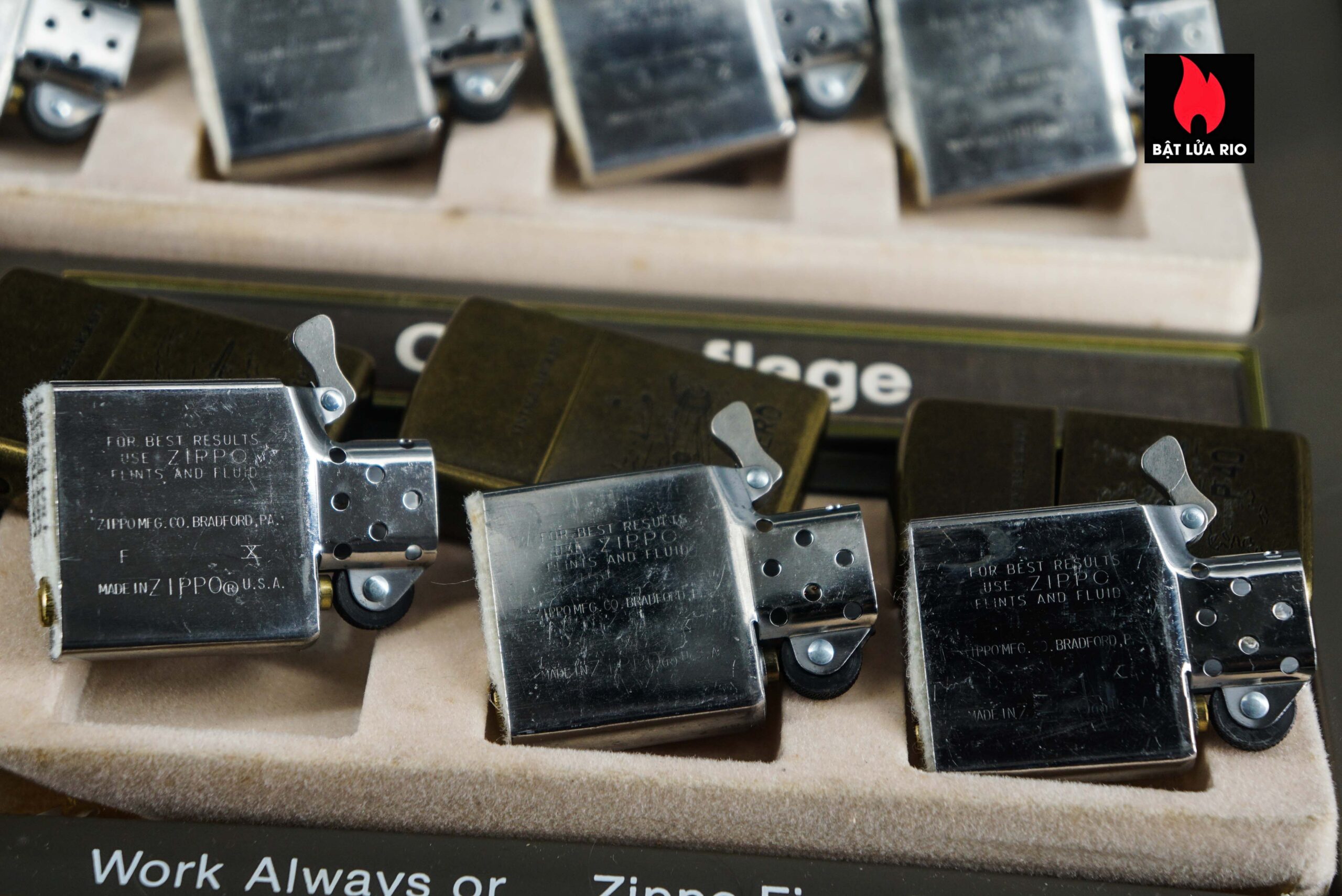 Set Zippo La Mã 1994 – Antique Brass – Vintage AirCraft Serries 2