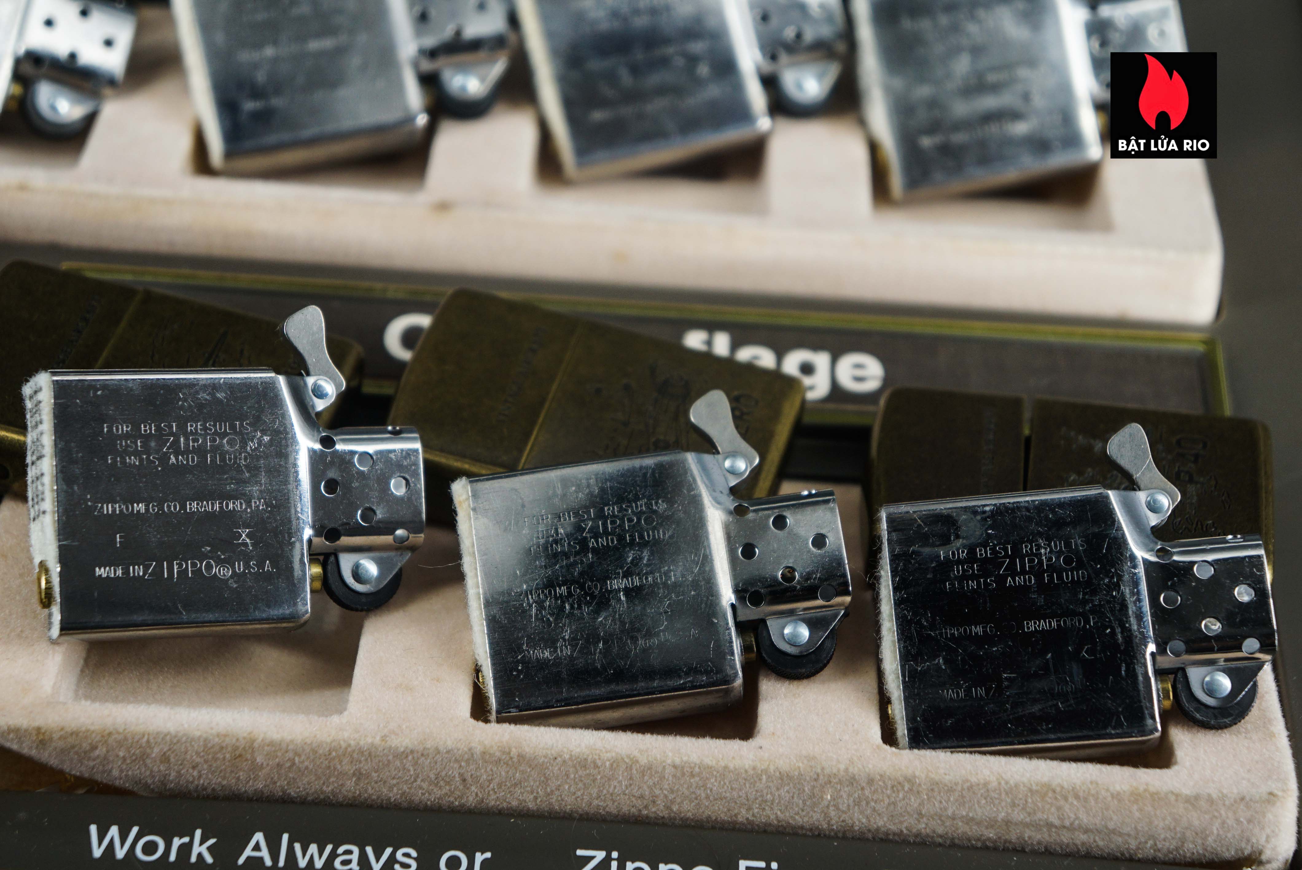 Set Zippo La Mã 1994 – Antique Brass – Vintage AirCraft Serries 2