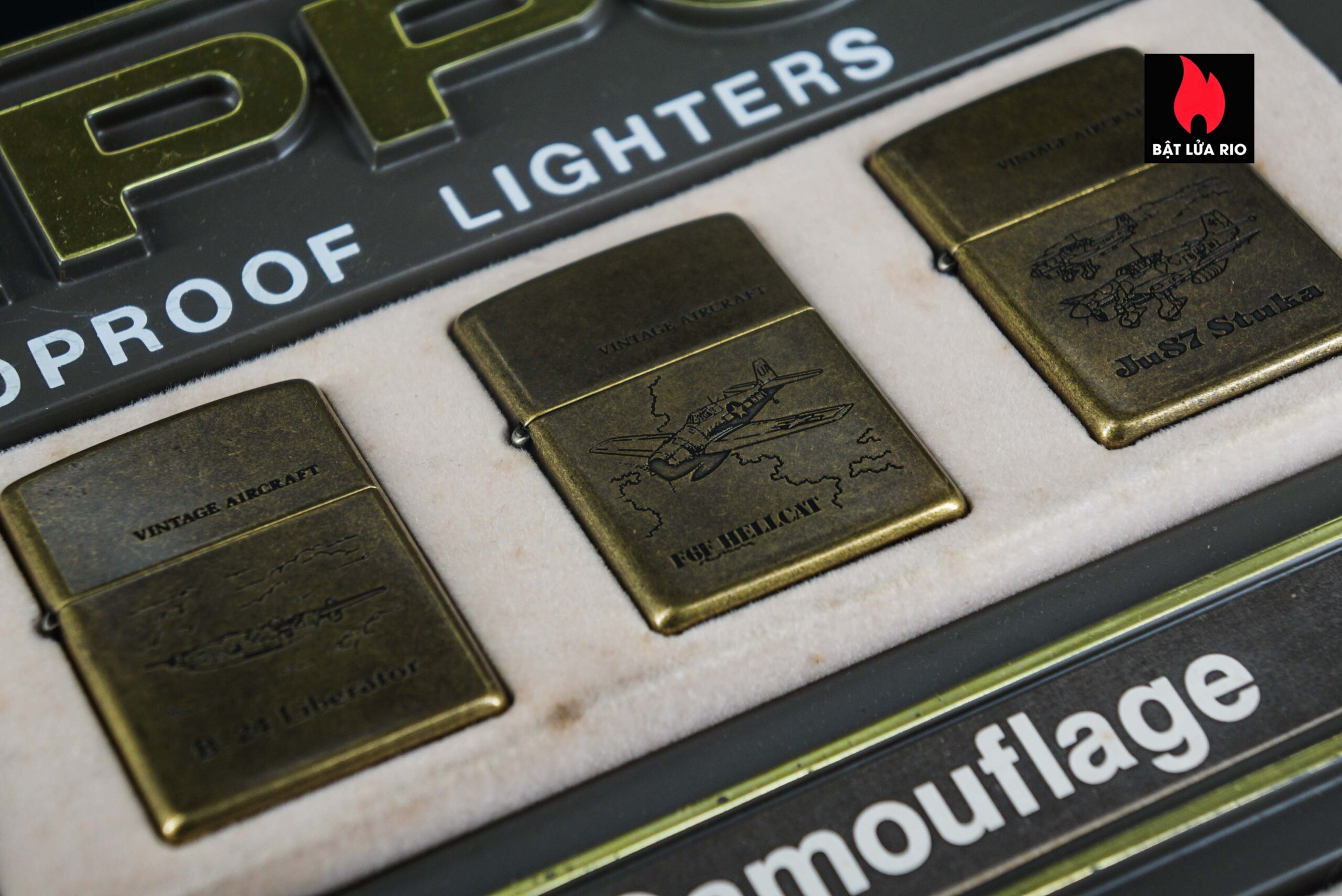 Set Zippo La Mã 1994 – Antique Brass – Vintage AirCraft Serries 31