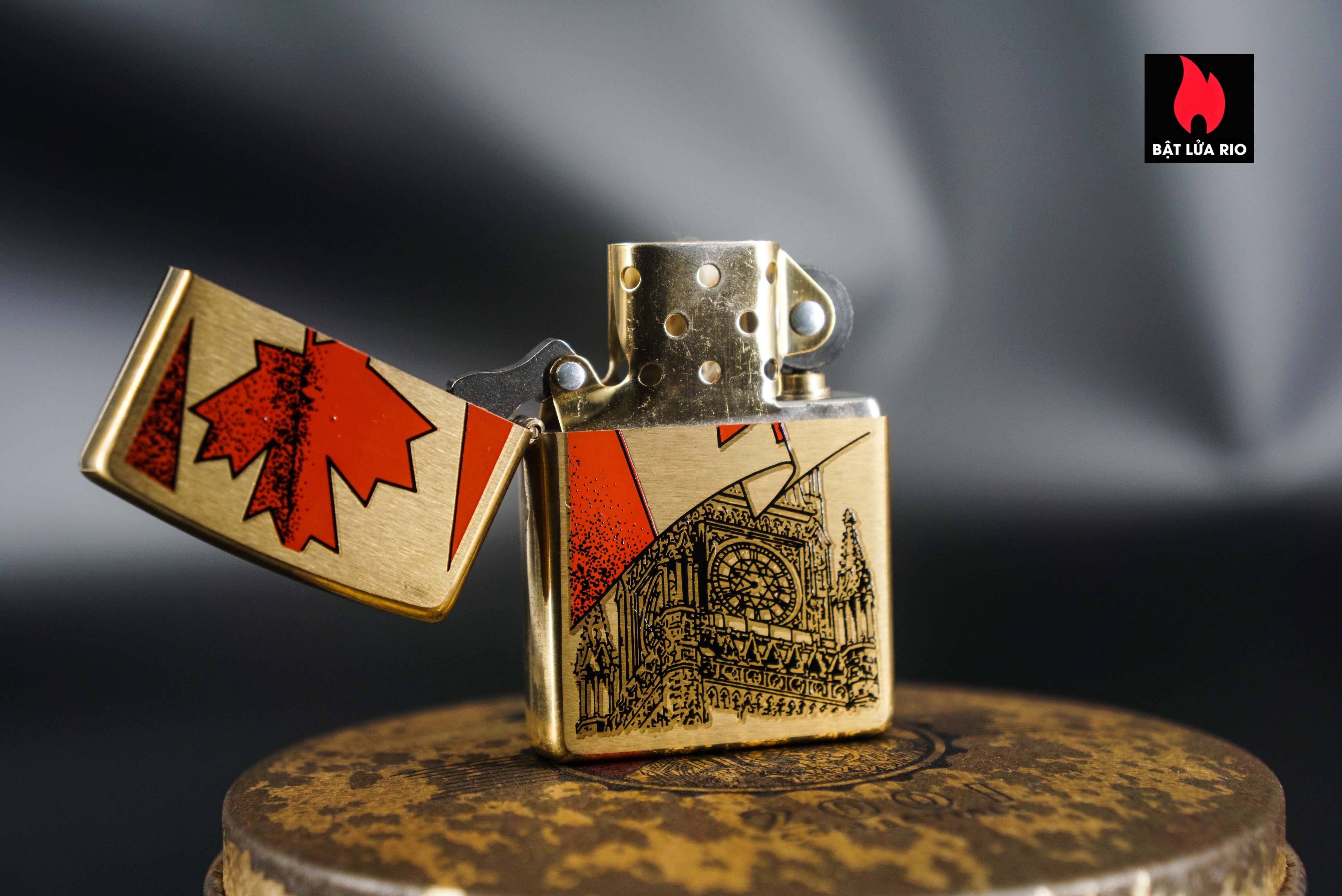 Zippo 2001 – Zippo Collectible 2001 Canada COTY 11