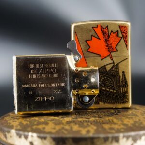 Zippo 2001 – Zippo Collectible 2001 Canada COTY 3