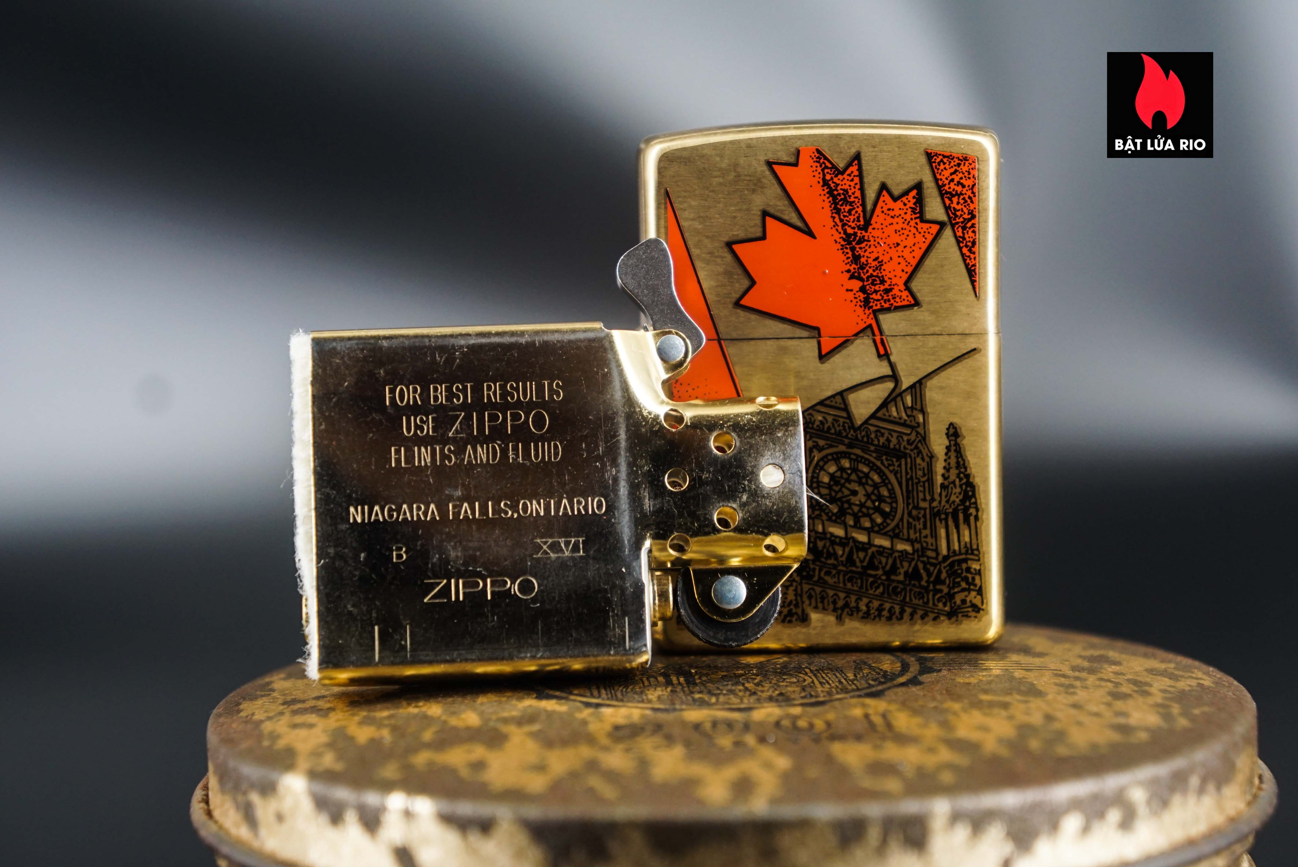 Zippo 2001 – Zippo Collectible 2001 Canada COTY 3