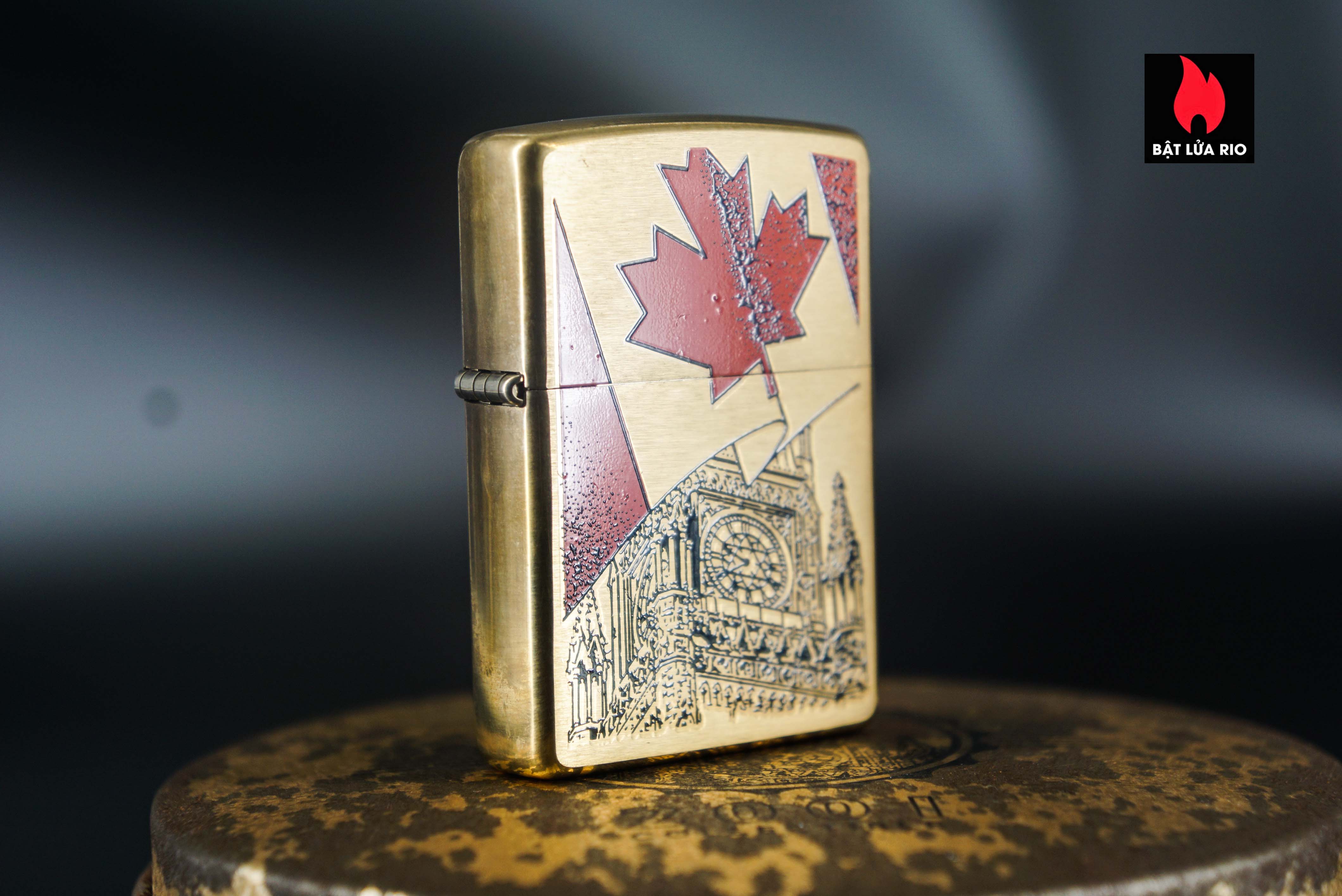 Zippo 2001 – Zippo Collectible 2001 Canada COTY 4