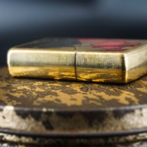 Zippo 2001 – Zippo Collectible 2001 Canada COTY 7