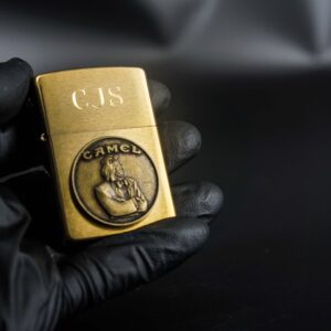 Zippo Chu Niên 1932 – 1992 – Camel Beast Medallion – Đồng Nguyên Khối – CJS 2