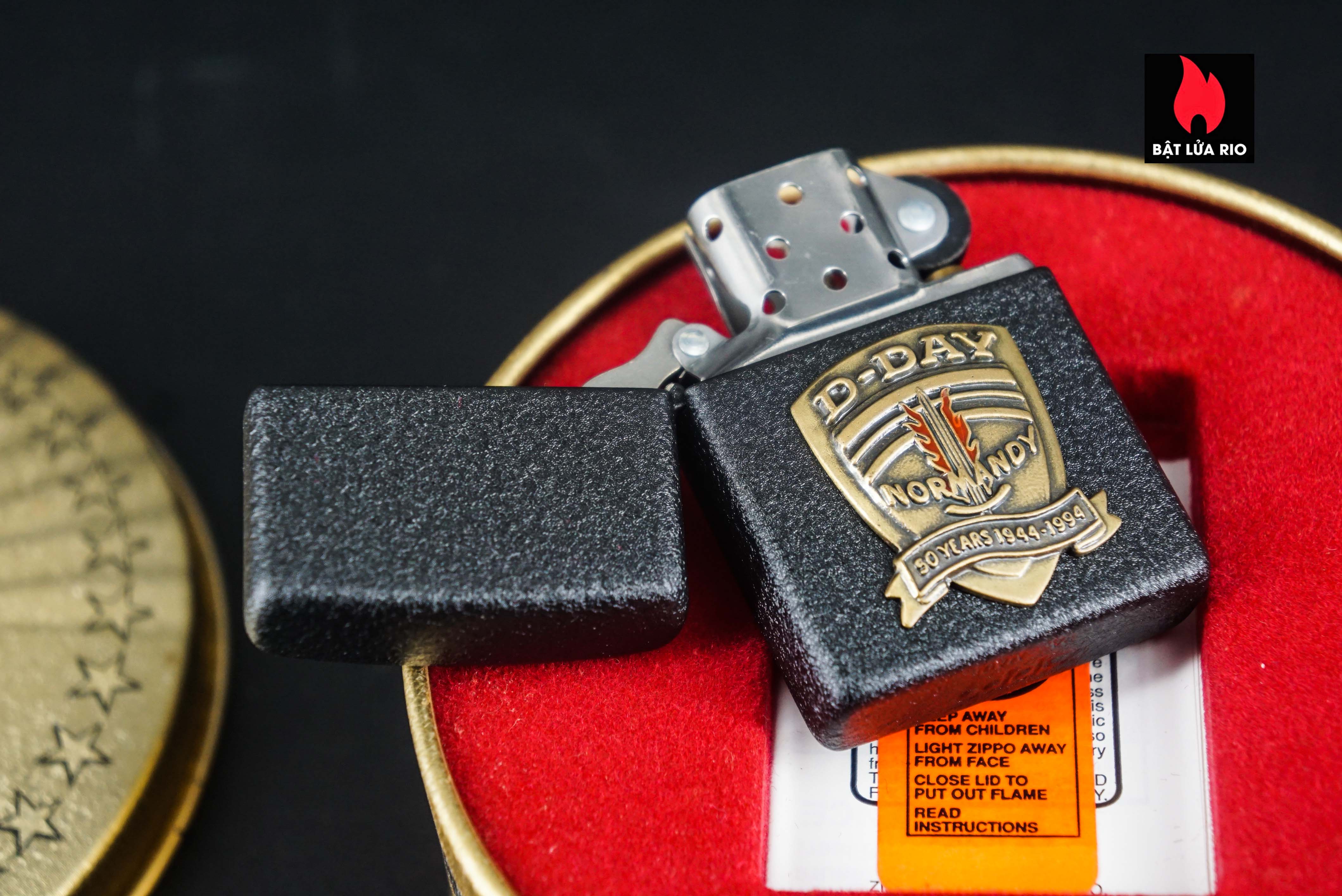 Zippo La Mã 1994 – D-Day Black Crackle Normandy 50 Years 1944-1994 15