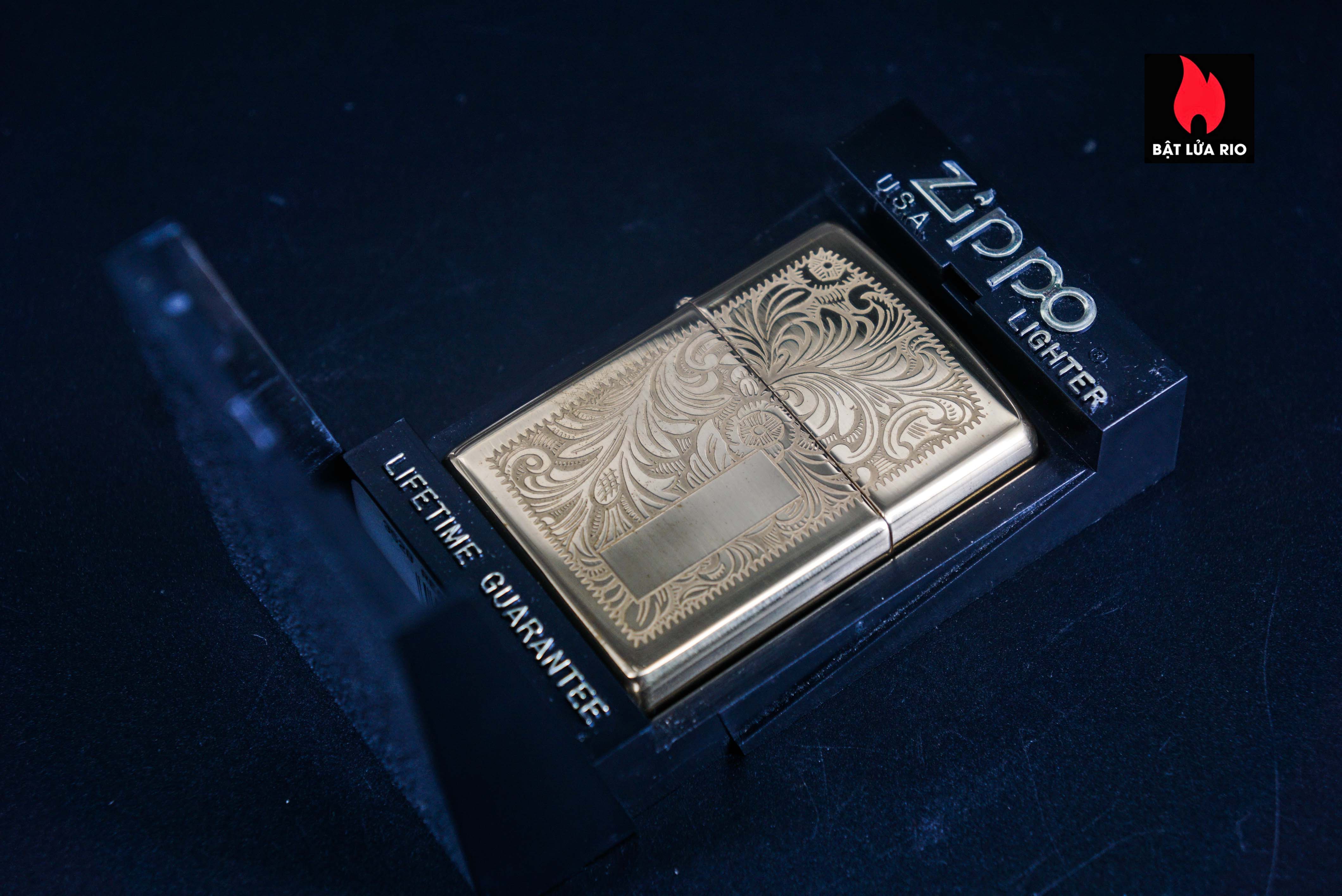 Zippo La Mã 1997 – Venetian – Hoa Văn Ý – Đồng Nguyên Khối 35 Zippo La Mã 1997 – Venetian – Hoa Văn Ý – Đồng Nguyên Khối 15