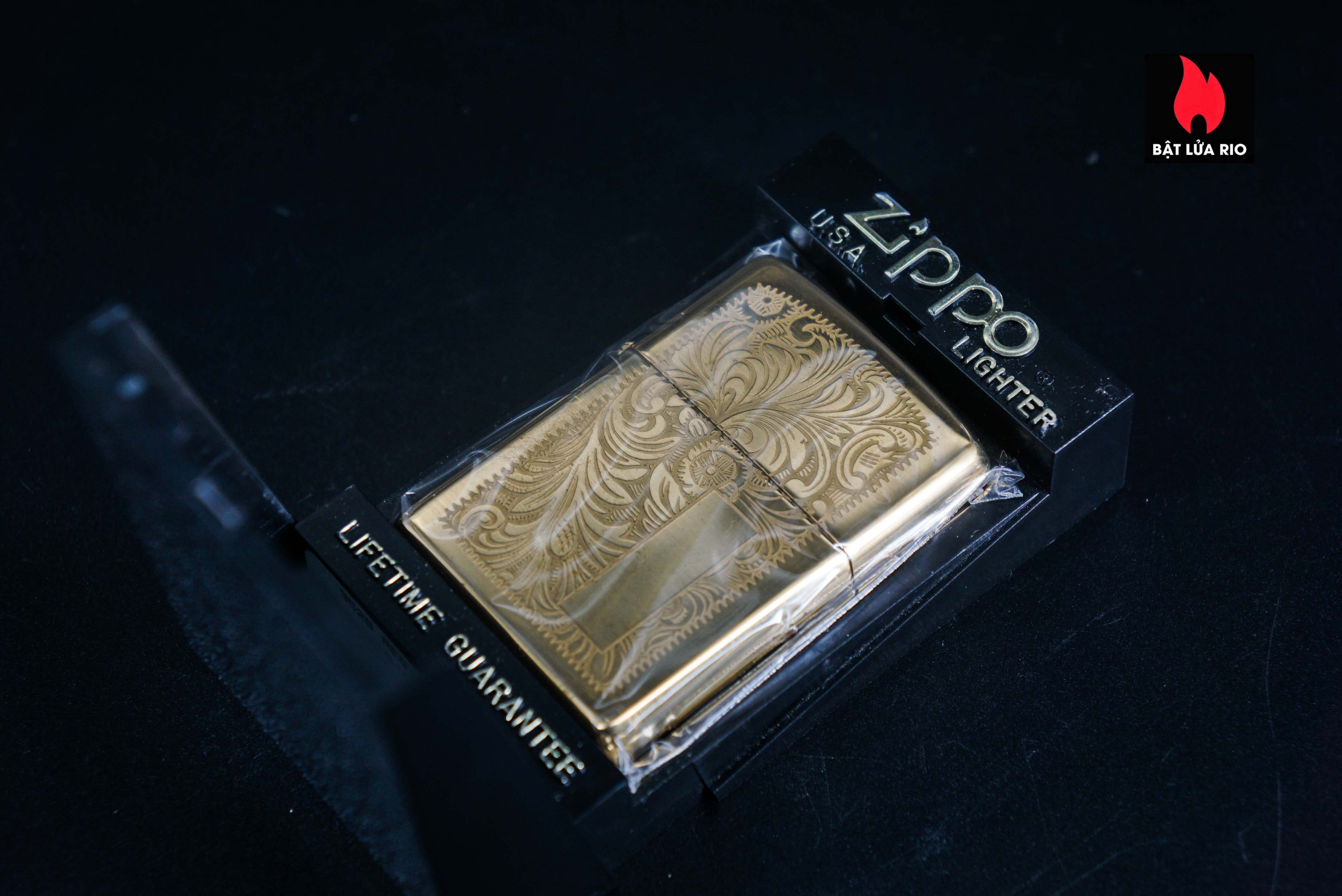 Zippo La Mã 1997 – Venetian – Hoa Văn Ý – Đồng Nguyên Khối 34 Zippo La Mã 1997 – Venetian – Hoa Văn Ý – Đồng Nguyên Khối 16