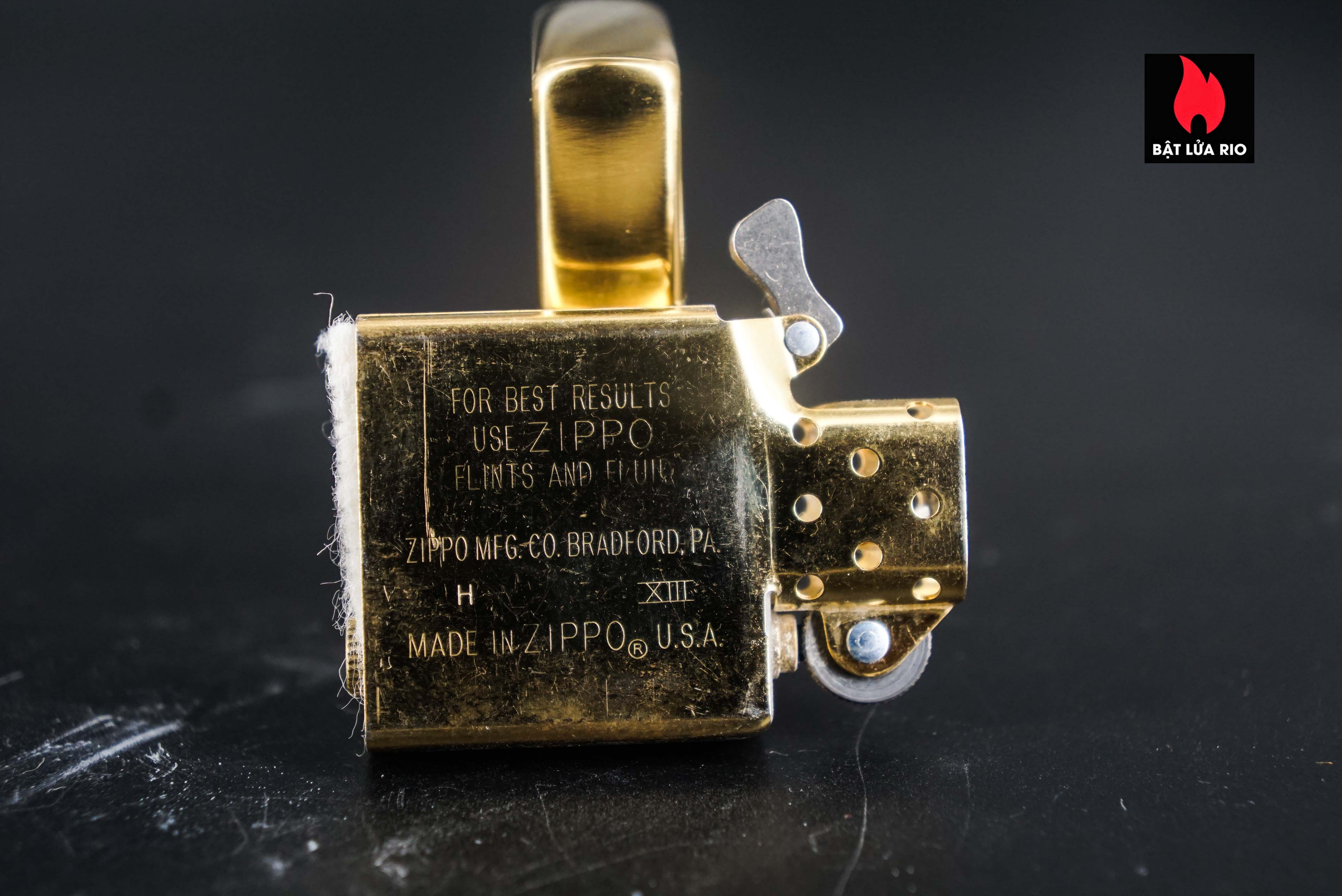 Zippo La Mã 1997 – Venetian – Hoa Văn Ý – Đồng Nguyên Khối 49 Zippo La Mã 1997 – Venetian – Hoa Văn Ý – Đồng Nguyên Khối 2