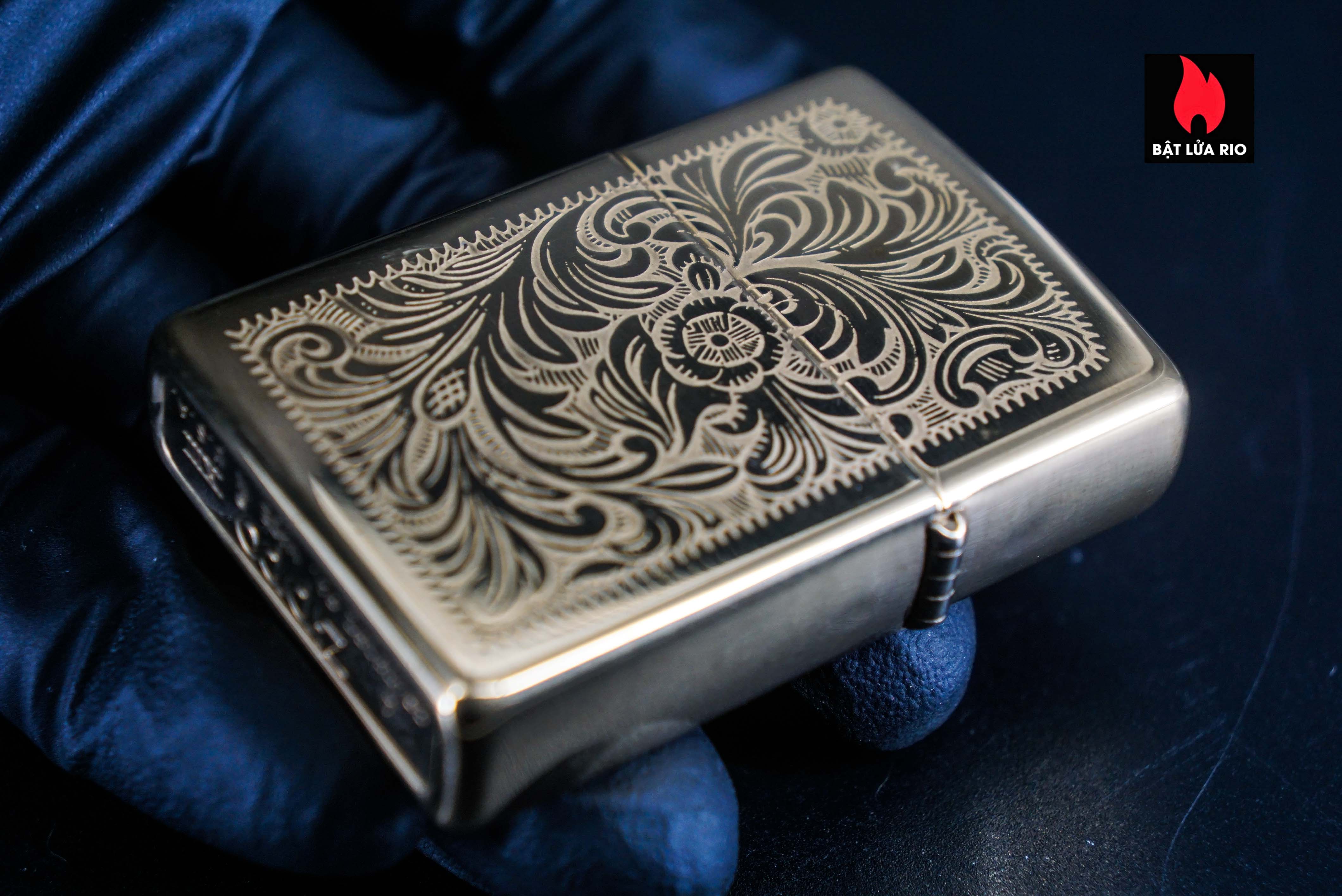 Zippo La Mã 1997 – Venetian – Hoa Văn Ý – Đồng Nguyên Khối 44 Zippo La Mã 1997 – Venetian – Hoa Văn Ý – Đồng Nguyên Khối 7