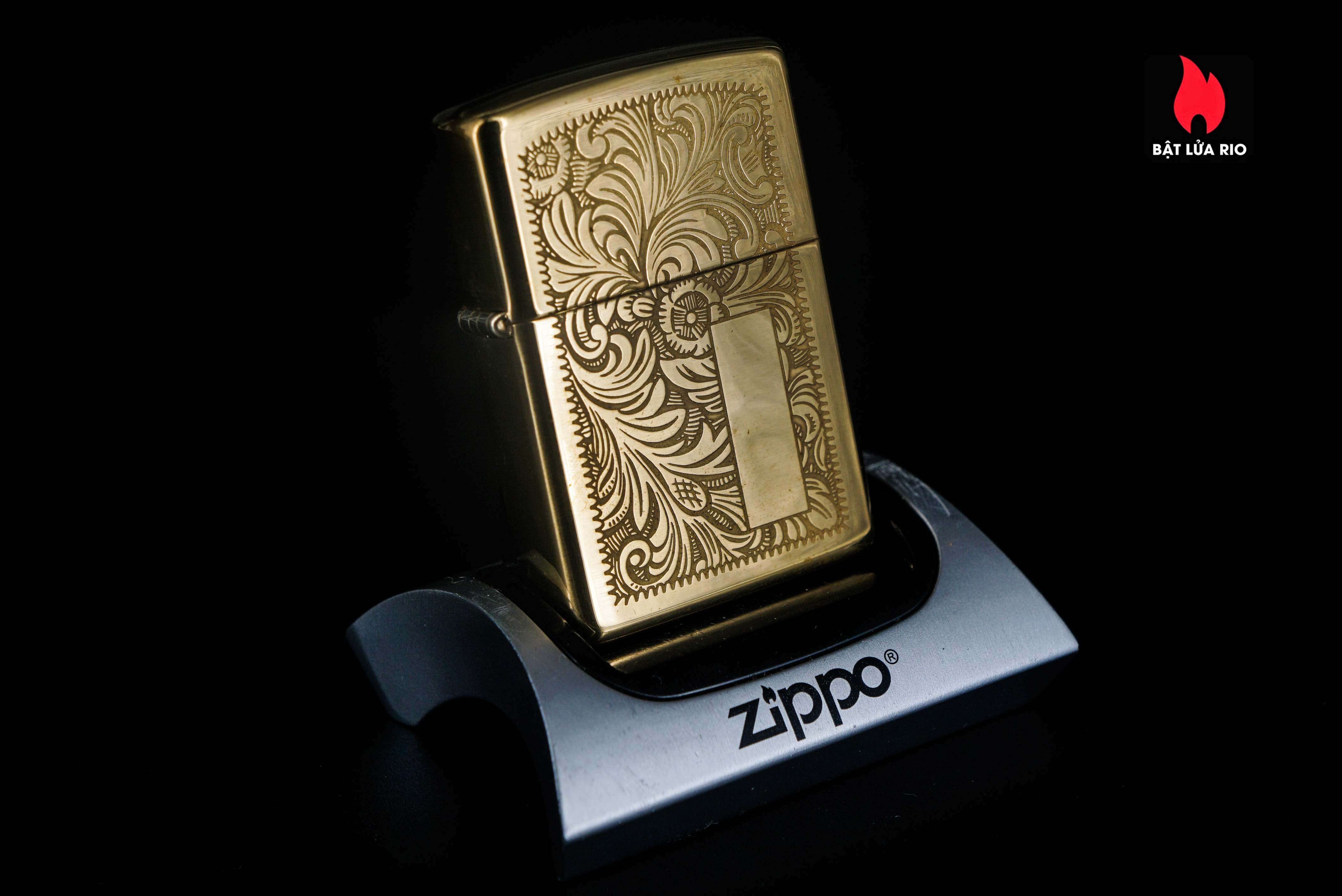 Zippo La Mã 1997 – Venetian – Hoa Văn Ý – Đồng Nguyên Khối 39 Zippo La Mã 1997 – Venetian – Hoa Văn Ý – Đồng Nguyên Khối