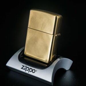 Zippo La Mã 1999 – Marlboro – High Polish Brass – Đồng Nguyên Khối 9