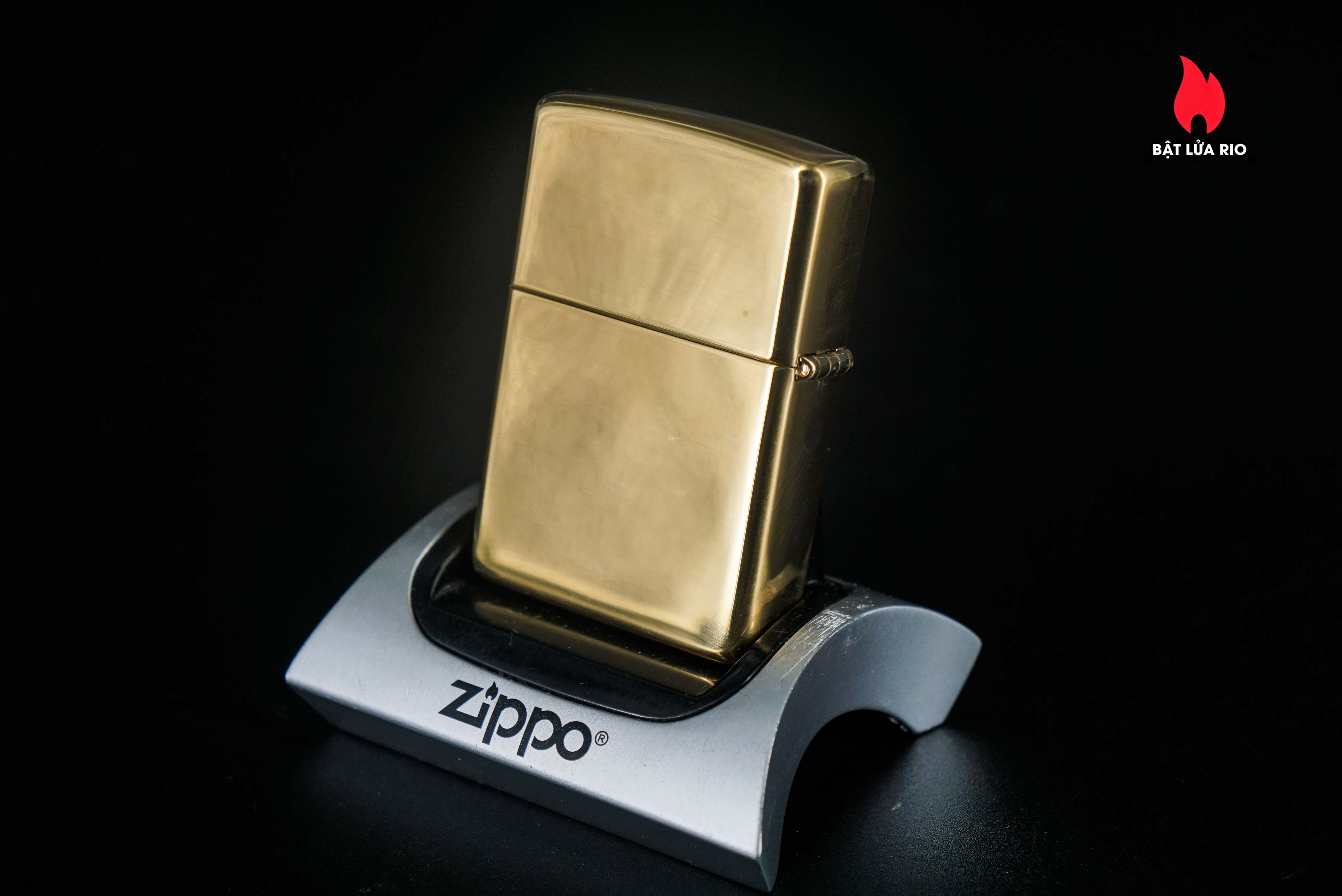 Zippo La Mã 1999 – Marlboro – High Polish Brass – Đồng Nguyên Khối 9