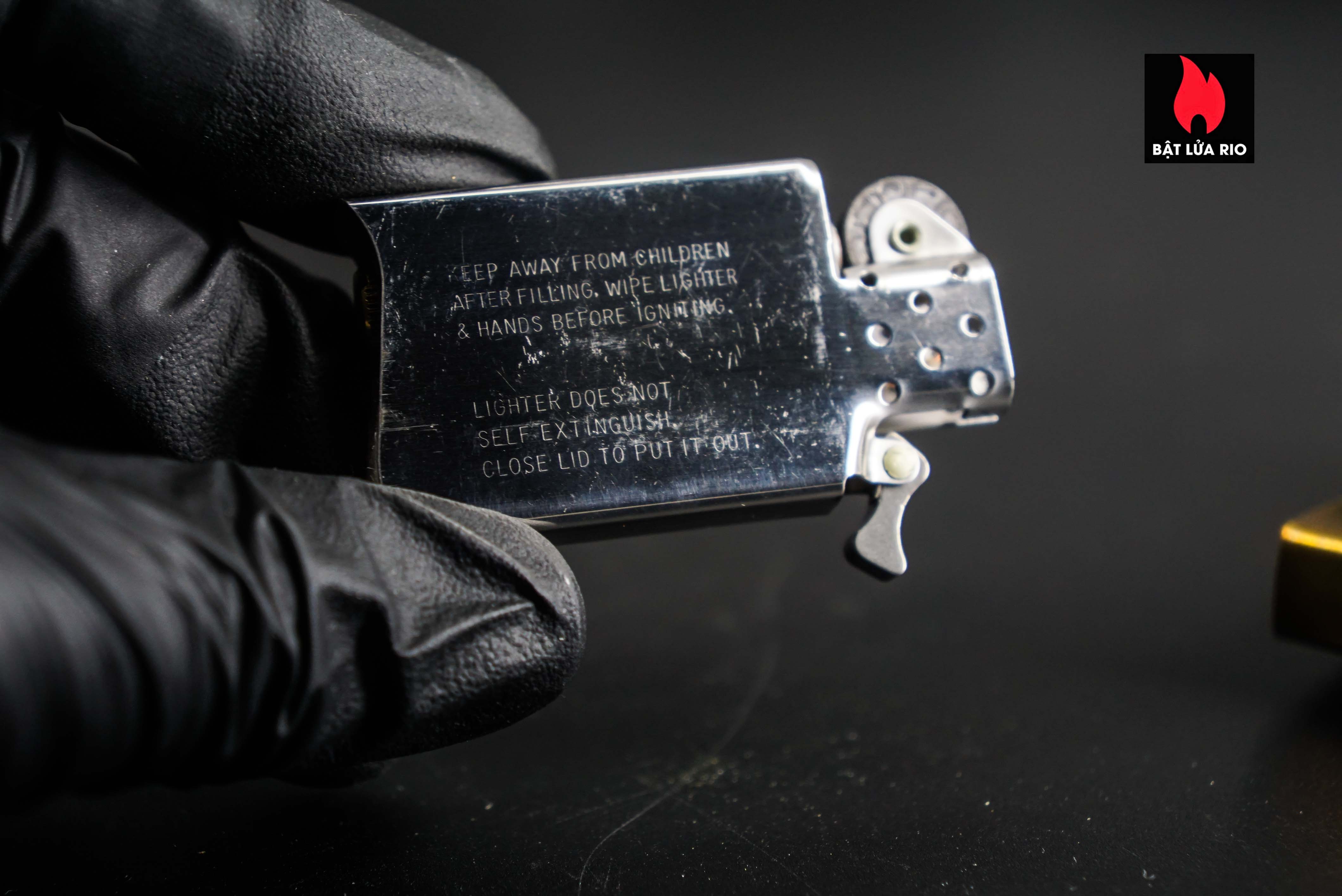 Zippo Slim La Mã 1991 – Đồng Nguyên Khối – Marlboro Longhorns – CS 43 Zippo Slim La Mã 1991 – Đồng Nguyên Khối – Marlboro Longhorns – CS 2