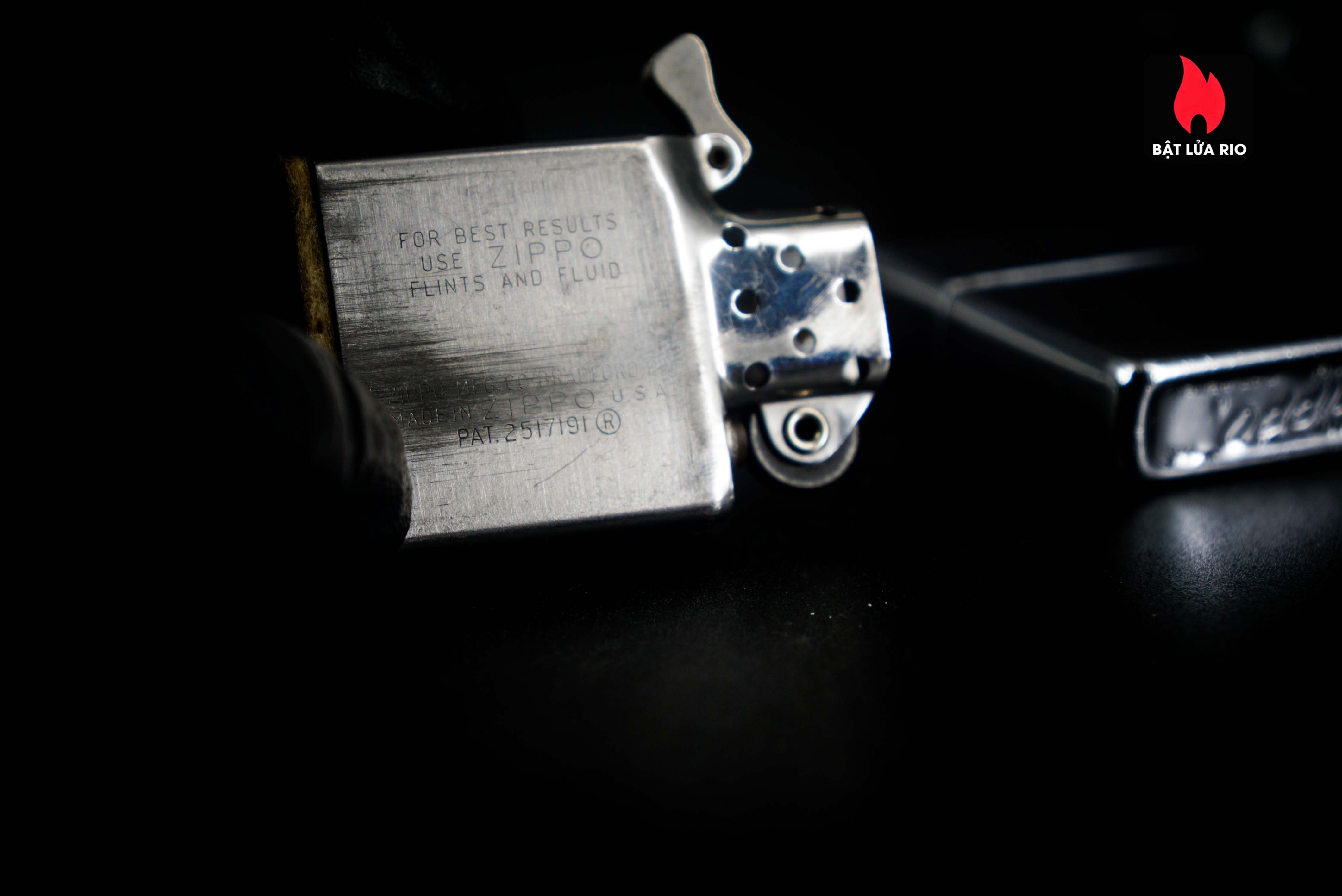 Zippo Xưa 1955 – Winchester Western 8