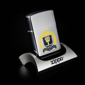 Zippo Xưa 1961 – The United States Naval War College – Viribus Mari Victoria 17