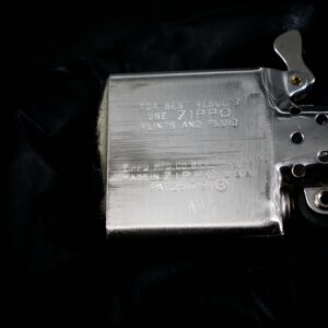 Zippo Xưa 1961 – The United States Naval War College – Viribus Mari Victoria 18