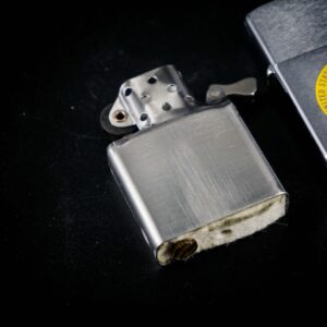 Zippo Xưa 1961 – The United States Naval War College – Viribus Mari Victoria 19
