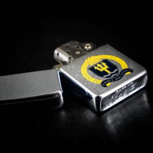 Zippo Xưa 1961 – The United States Naval War College – Viribus Mari Victoria 5