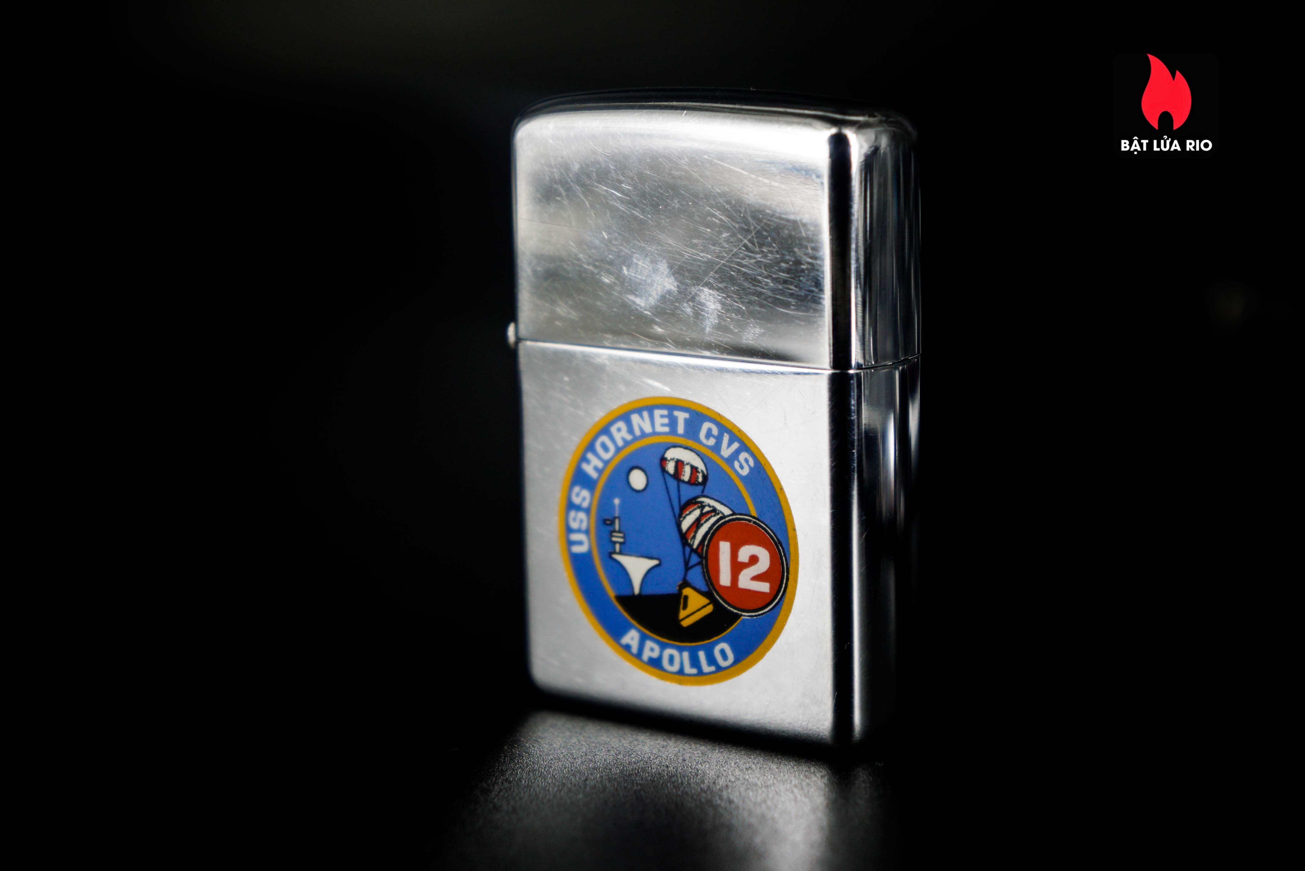 Zippo Xưa 1969 – Town & Country – Uss Hornet CVS-12 Apolo 39 Zippo Xưa 1969 – Town & Country – Uss Hornet CVS-12 Apolo 14