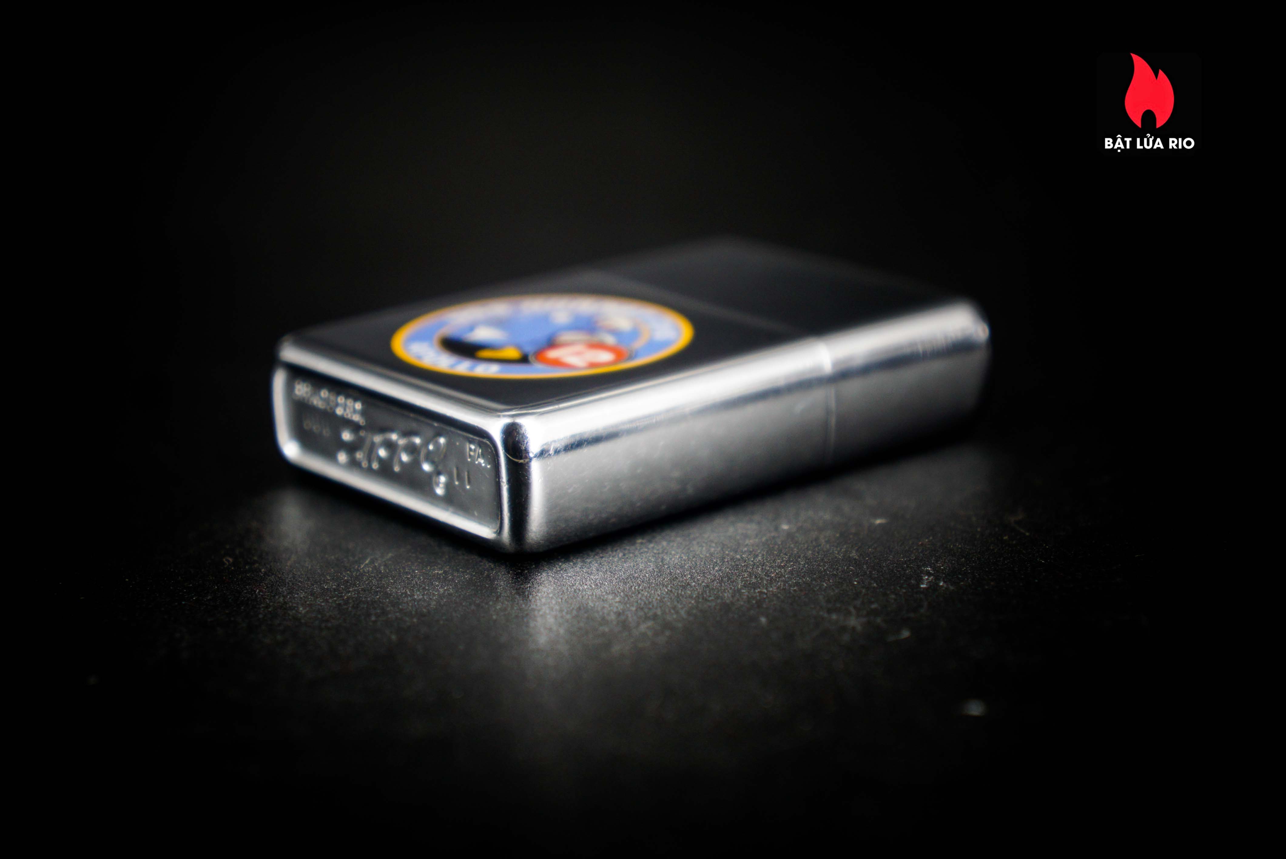 Zippo Xưa 1969 – Town & Country – Uss Hornet CVS-12 Apolo 38 Zippo Xưa 1969 – Town & Country – Uss Hornet CVS-12 Apolo 15