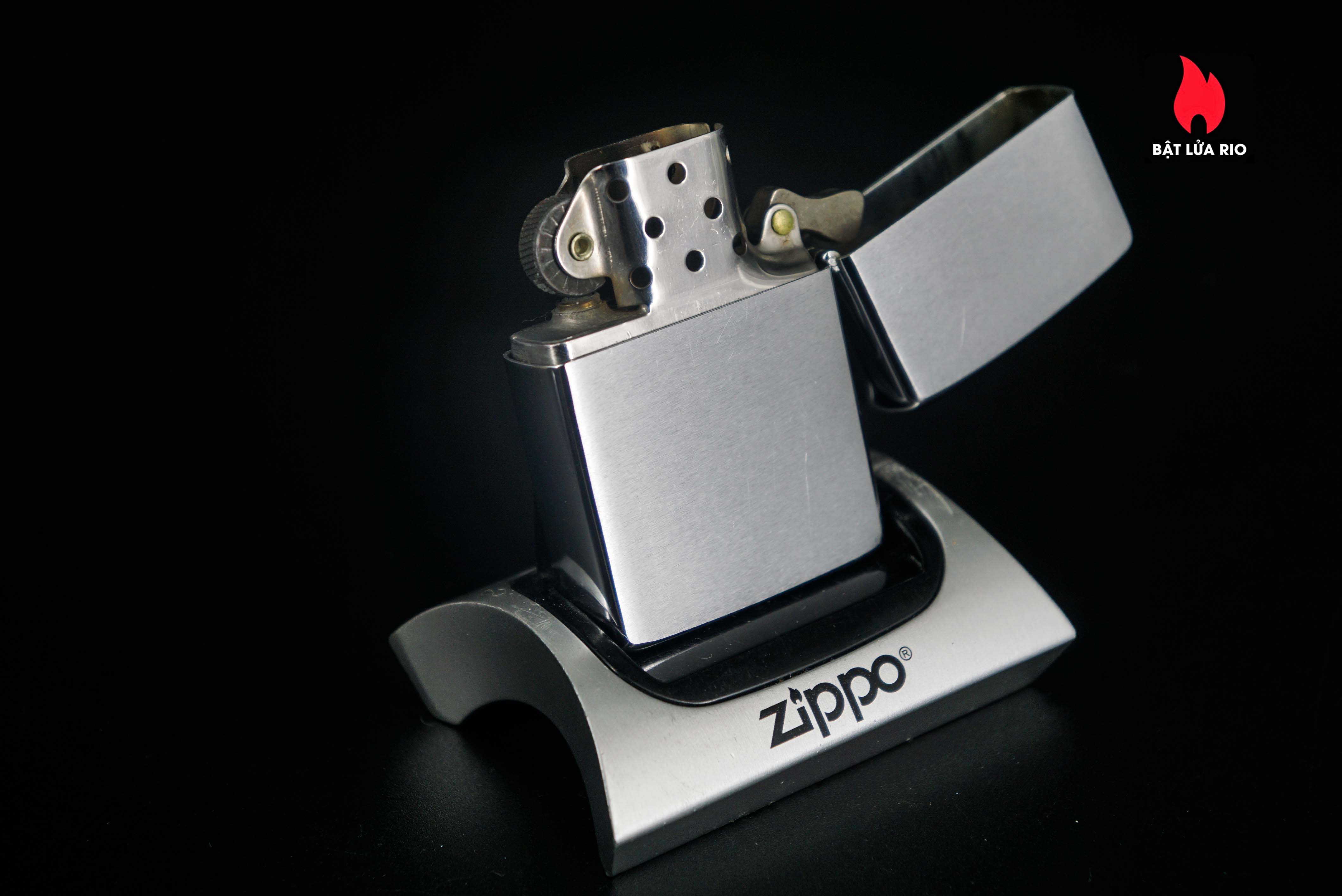 Zippo Xưa 1972 – Brushed Chrome – Westfield Companies 38 Zippo Xưa 1972 – Brushed Chrome – Westfield Companies 7