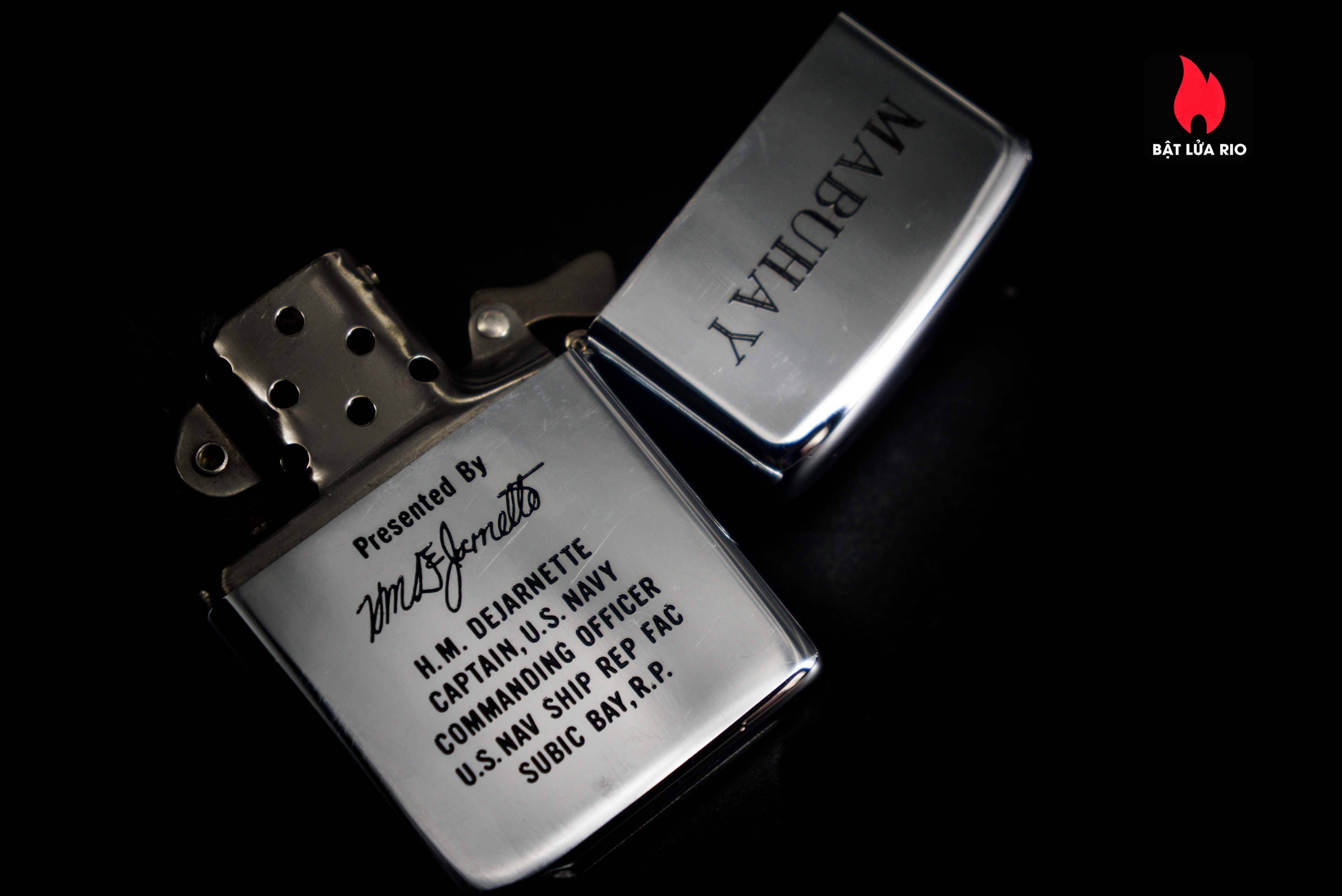 Zippo Xưa 1974 – Us Naval Ship Repair Facility – H.M.Dejarnette Captian 12