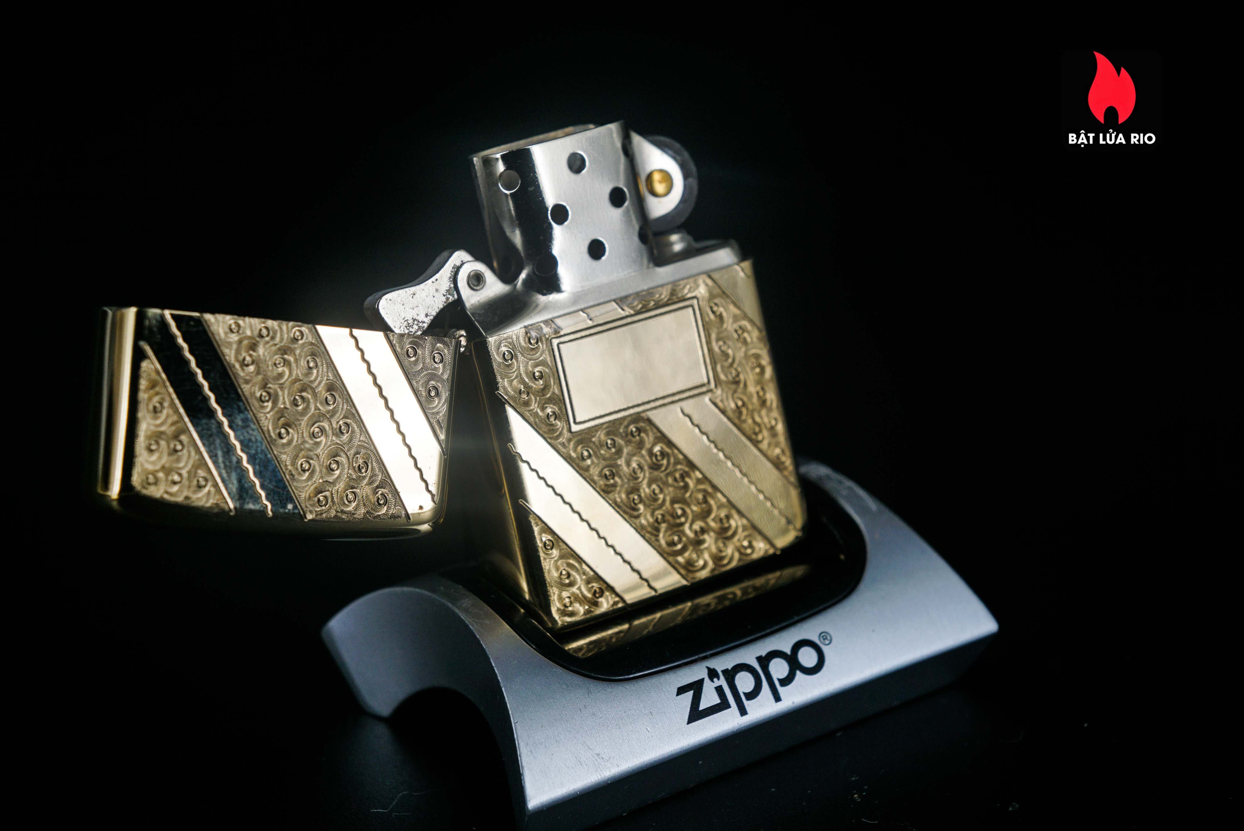 Zippo Xưa 1976 – Gold Plate Golden Elegance – Diagonal Swirl 17