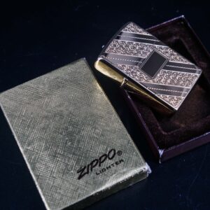 Zippo Xưa 1976 – Gold Plate Golden Elegance – Diagonal Swirl 25