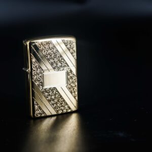 Zippo Xưa 1976 – Gold Plate Golden Elegance – Diagonal Swirl 5