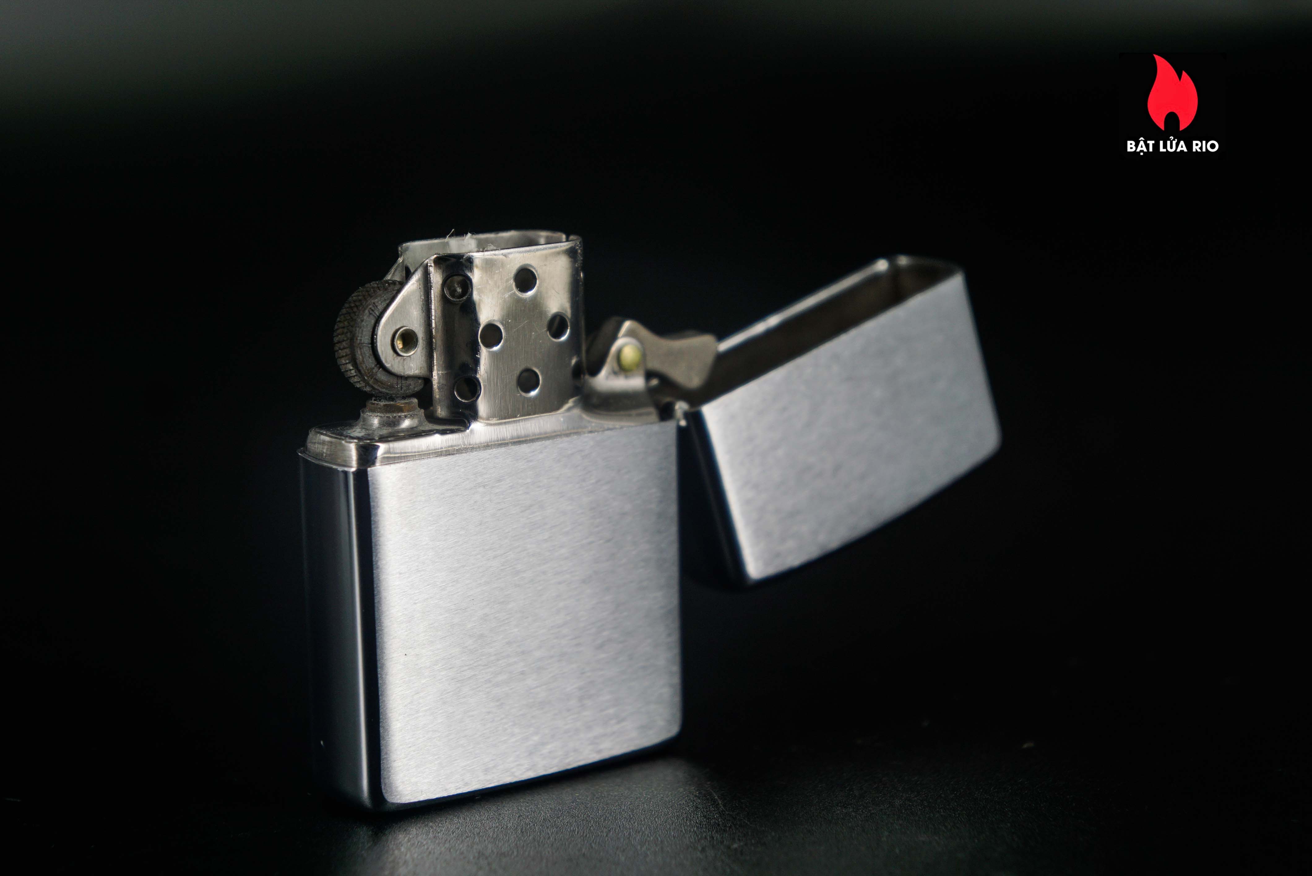 Zippo Xưa 1979 – Brushed Chrome – Municipal Pipe & Fabricating 1