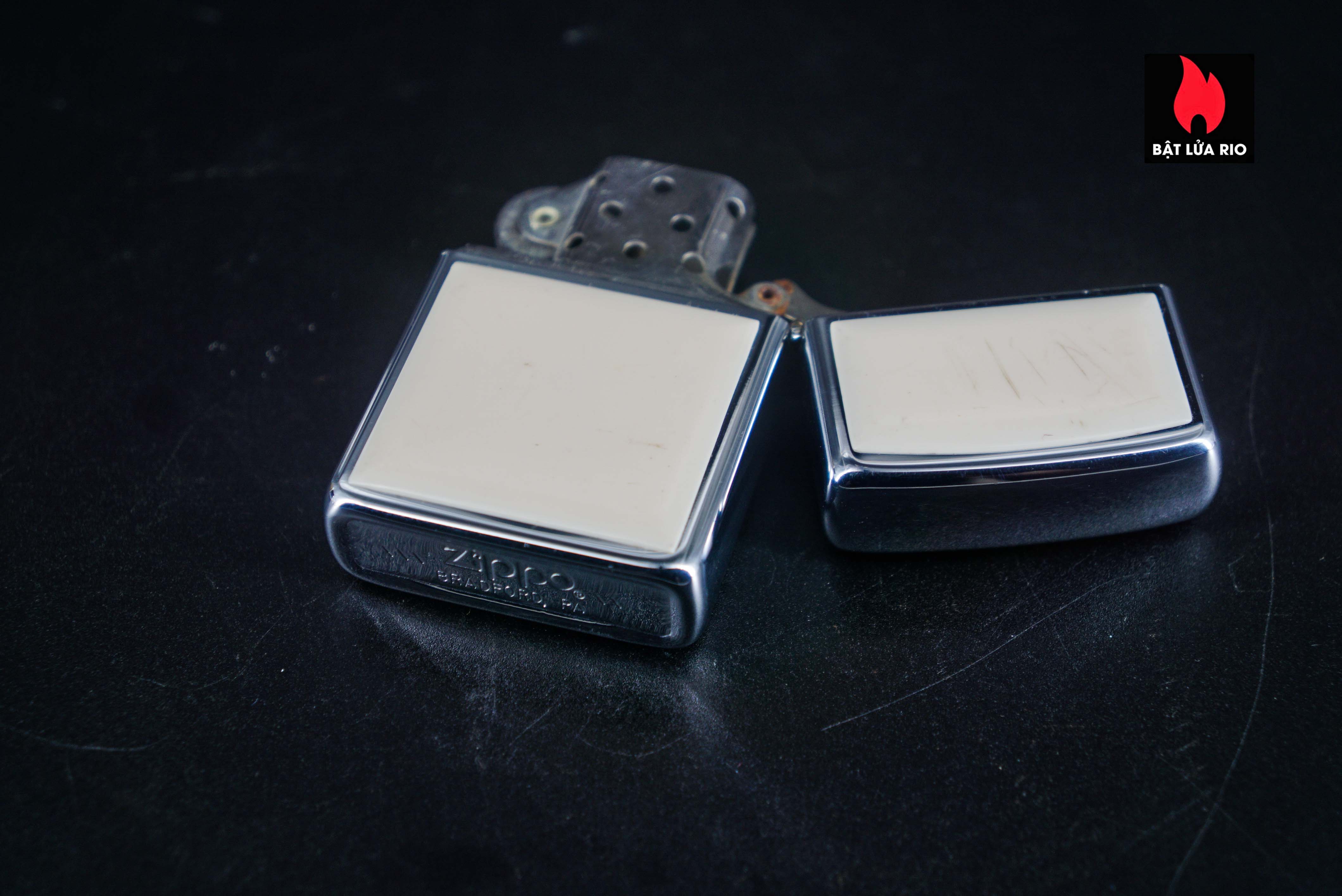 Zippo Xưa 1985 – Zippo Ultralite – U OF L NACC Champs 1