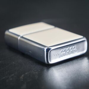 Zippo Xưa 1985 – Zippo Ultralite – U OF L NACC Champs 10