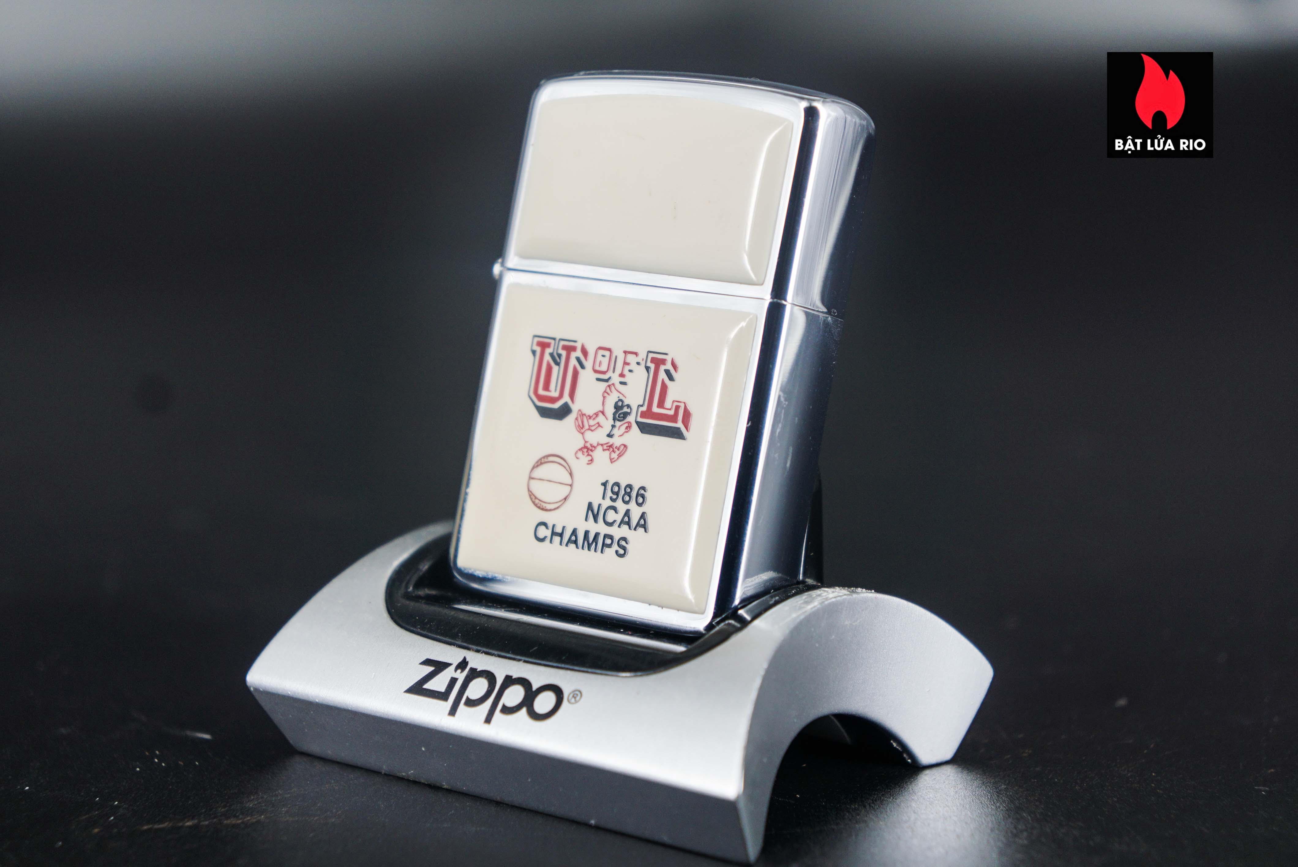 Zippo Xưa 1985 – Zippo Ultralite – U OF L NACC Champs 11