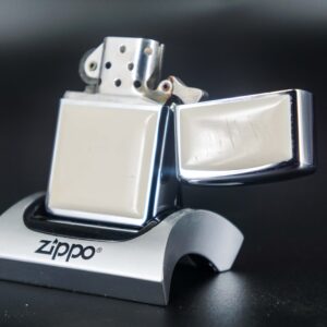 Zippo Xưa 1985 – Zippo Ultralite – U OF L NACC Champs 14