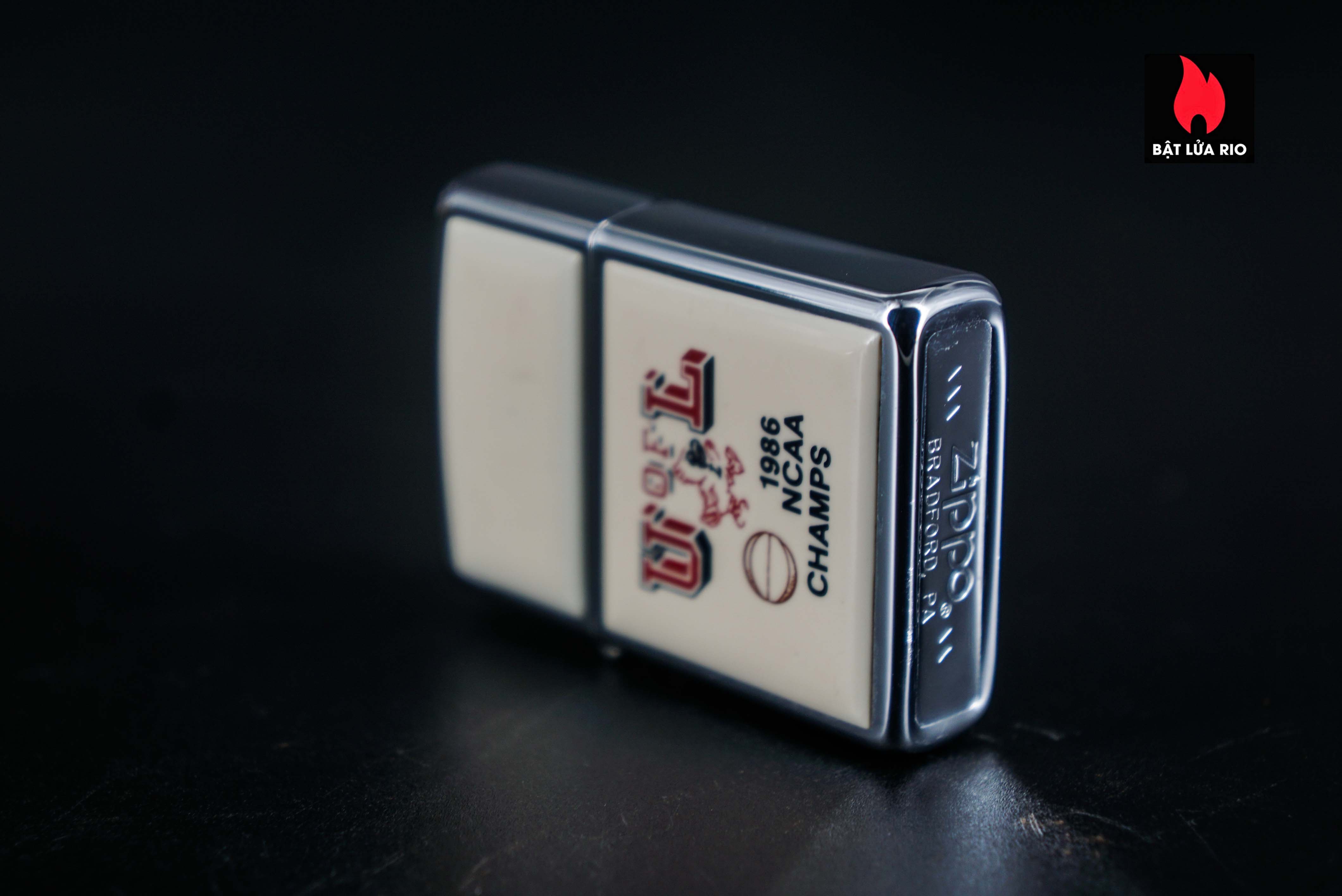 Zippo Xưa 1985 – Zippo Ultralite – U OF L NACC Champs 5