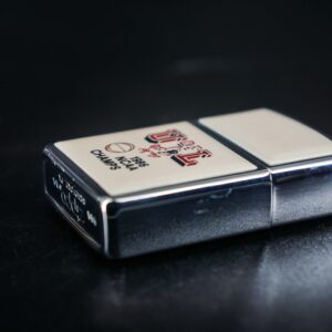 Zippo Xưa 1985 – Zippo Ultralite – U OF L NACC Champs 8