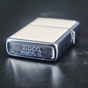 Zippo Xưa 1985 – Zippo Ultralite – U OF L NACC Champs 9