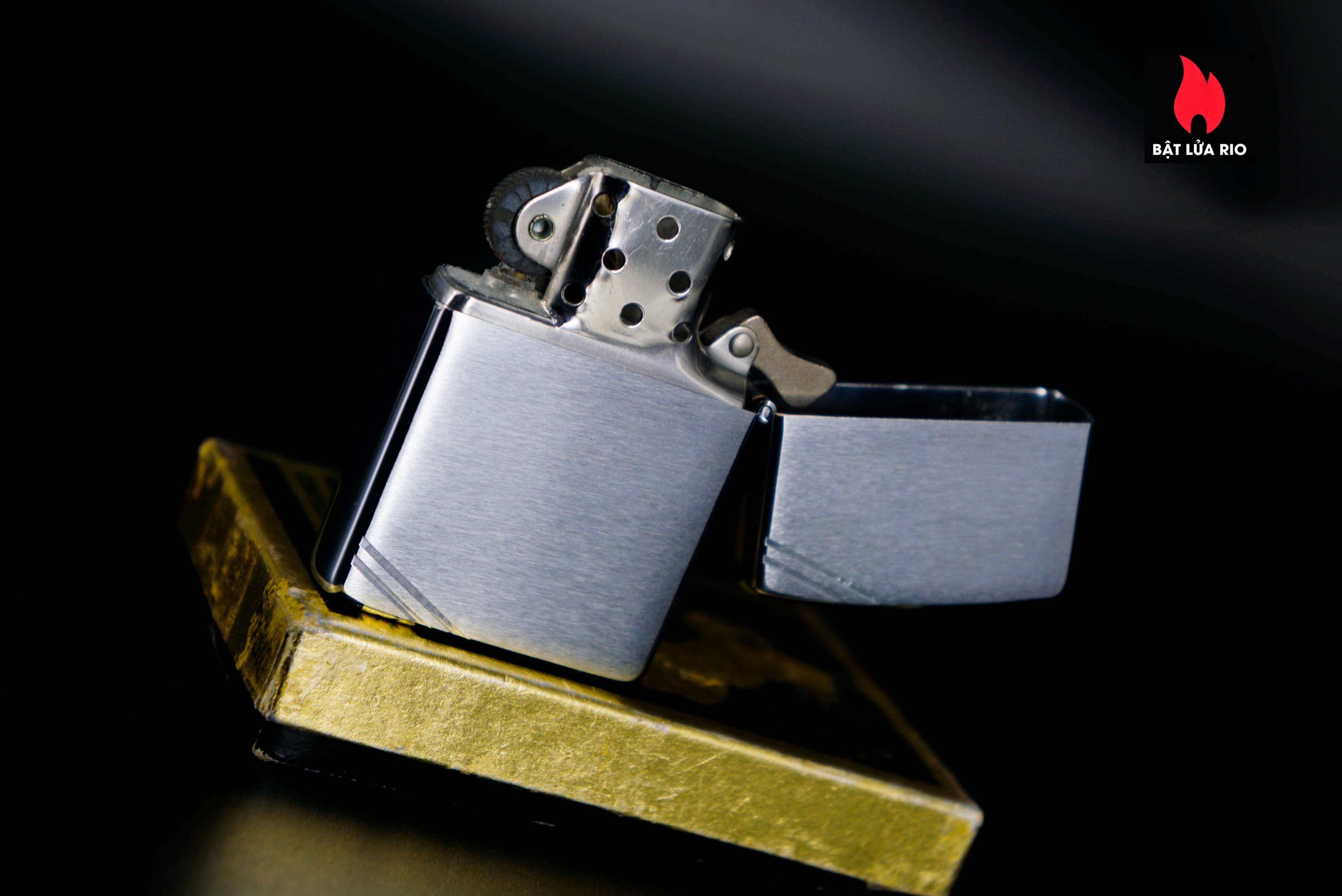 Hiếm – Zippo Chu Niên 1932-1982 – Brushed Chrome – Commemorative 1932-1982 50th Anniversary 15
