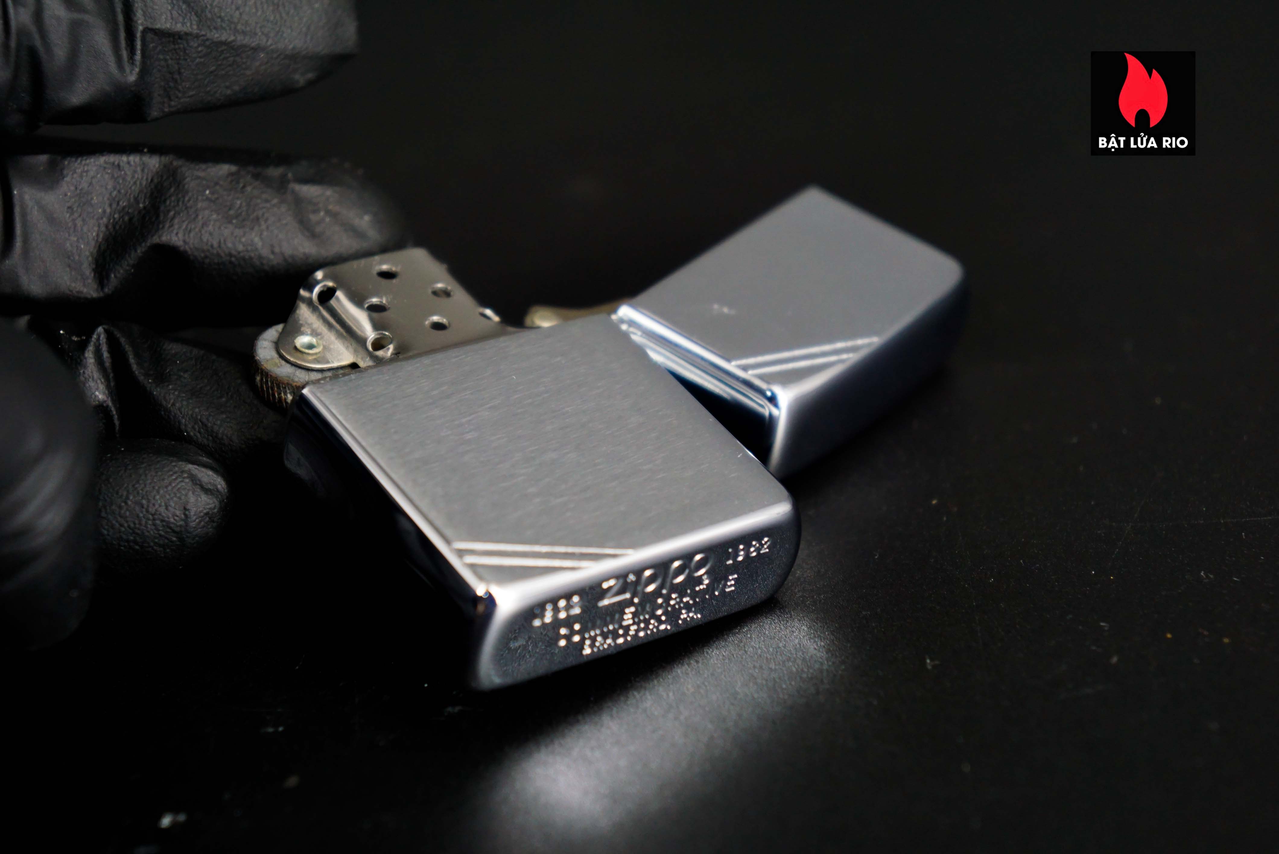 Hiếm – Zippo Chu Niên 1932-1982 – Brushed Chrome – Commemorative 1932-1982 50th Anniversary 5