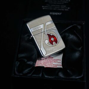 Zippo 2007 – 75th Anniversary Edition – USA – Limited USA 1 Of 14.000 10