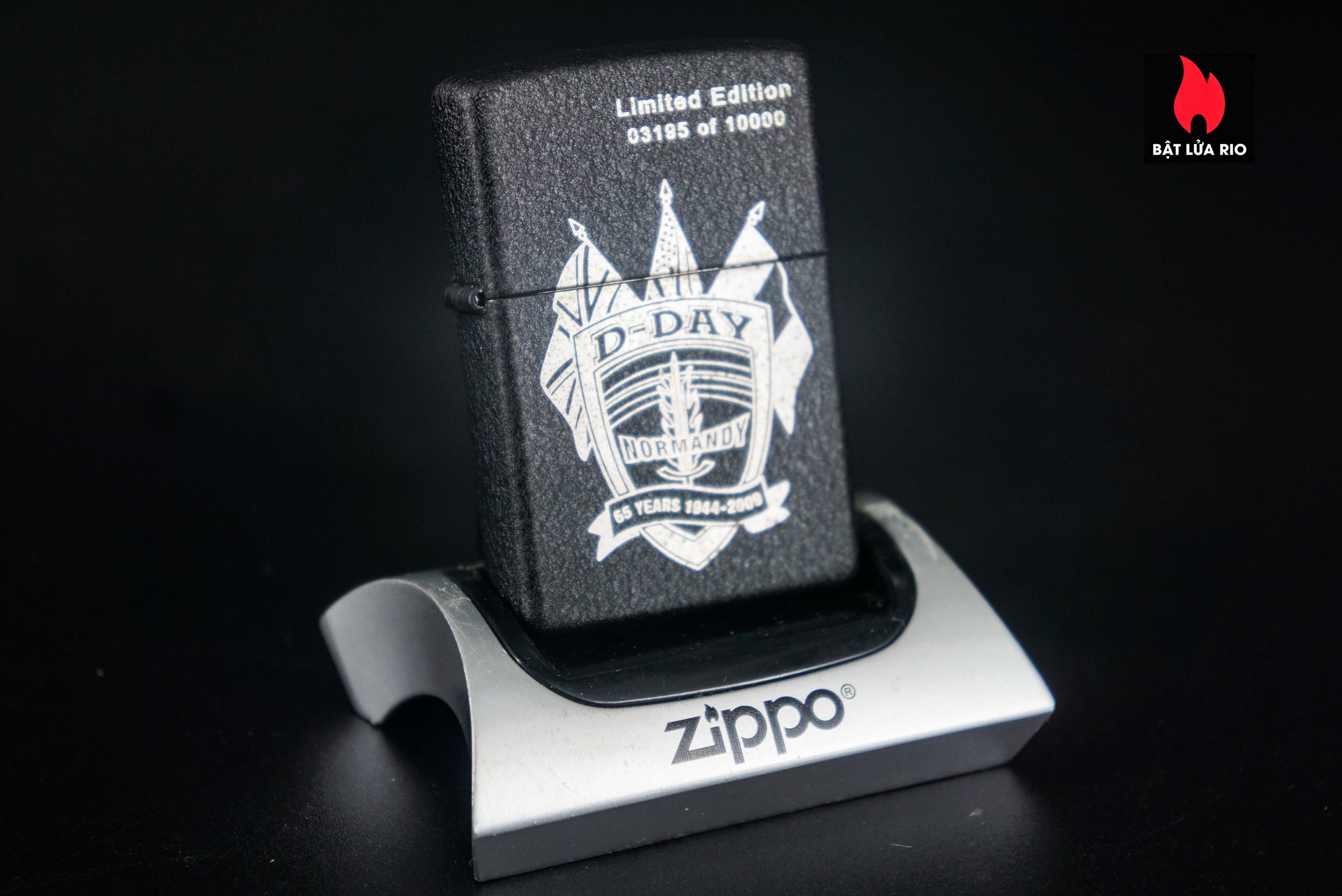 Zippo 2009 – D-Day 65th Anniversary Commemorative – Sand Of Normandy – Limited Edition 03195 of 10.000